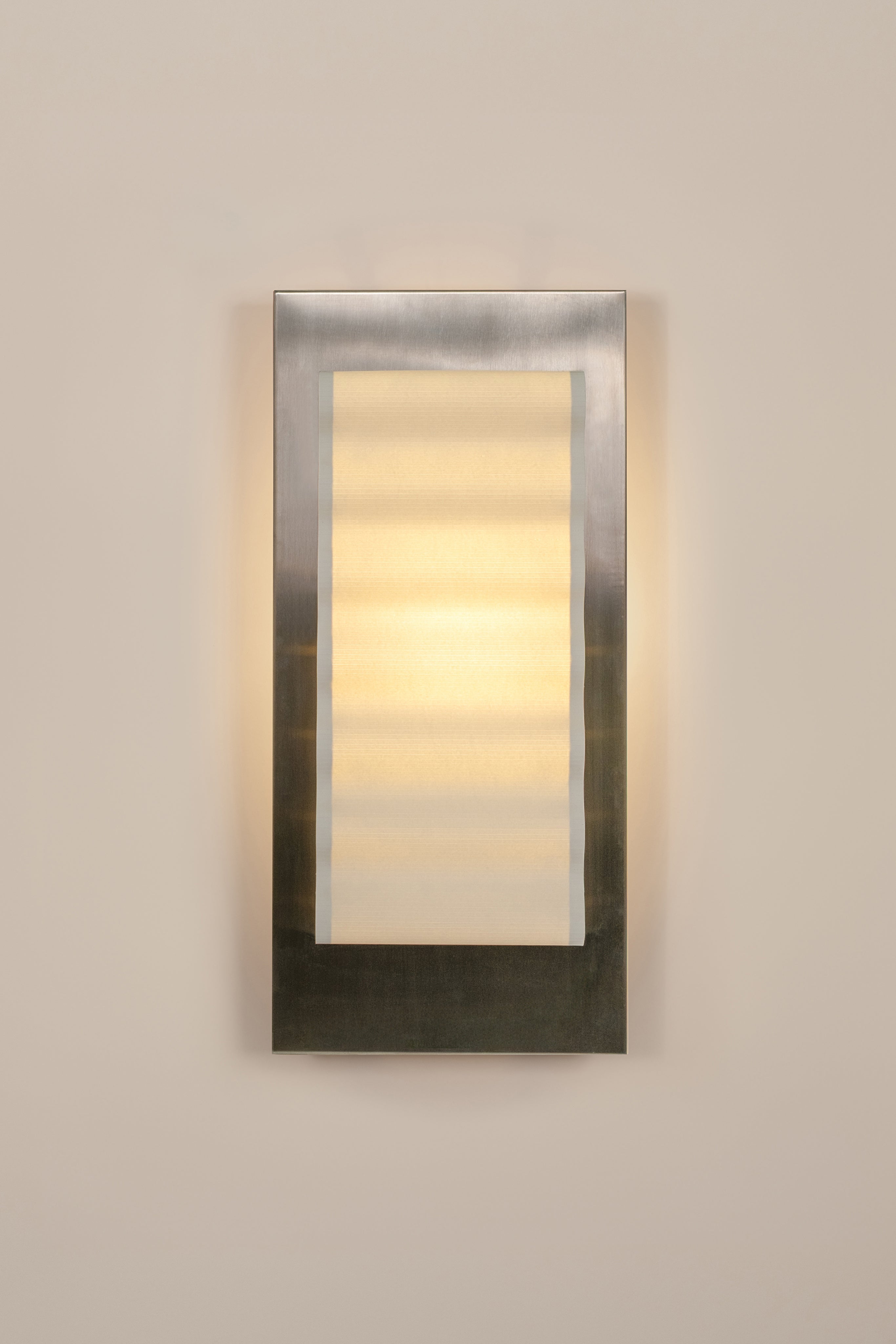 "Frame" Brut L by Violaine d'Harcourt | The Oblist