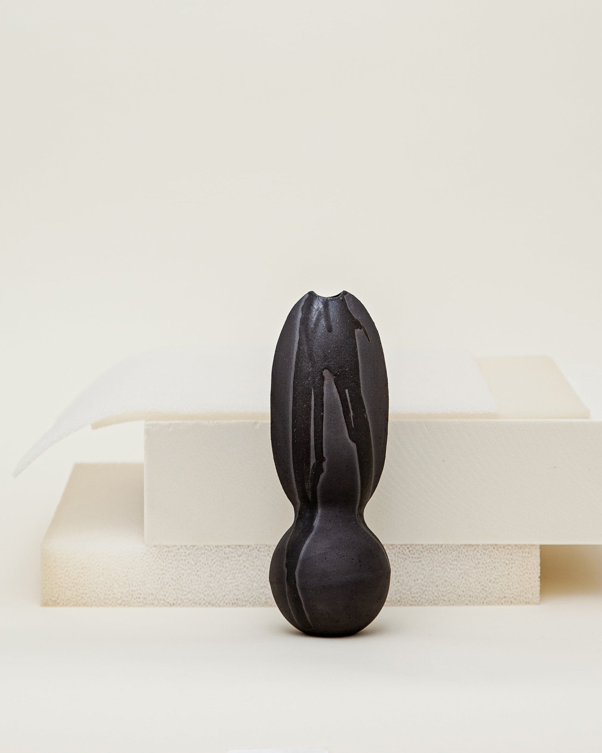 'Itera' Single Vase