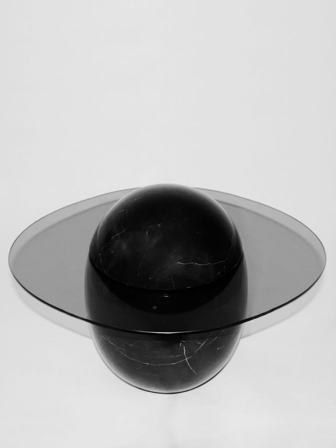 Uovo' Side Table by Panorammma | The Oblist — black marble and glass