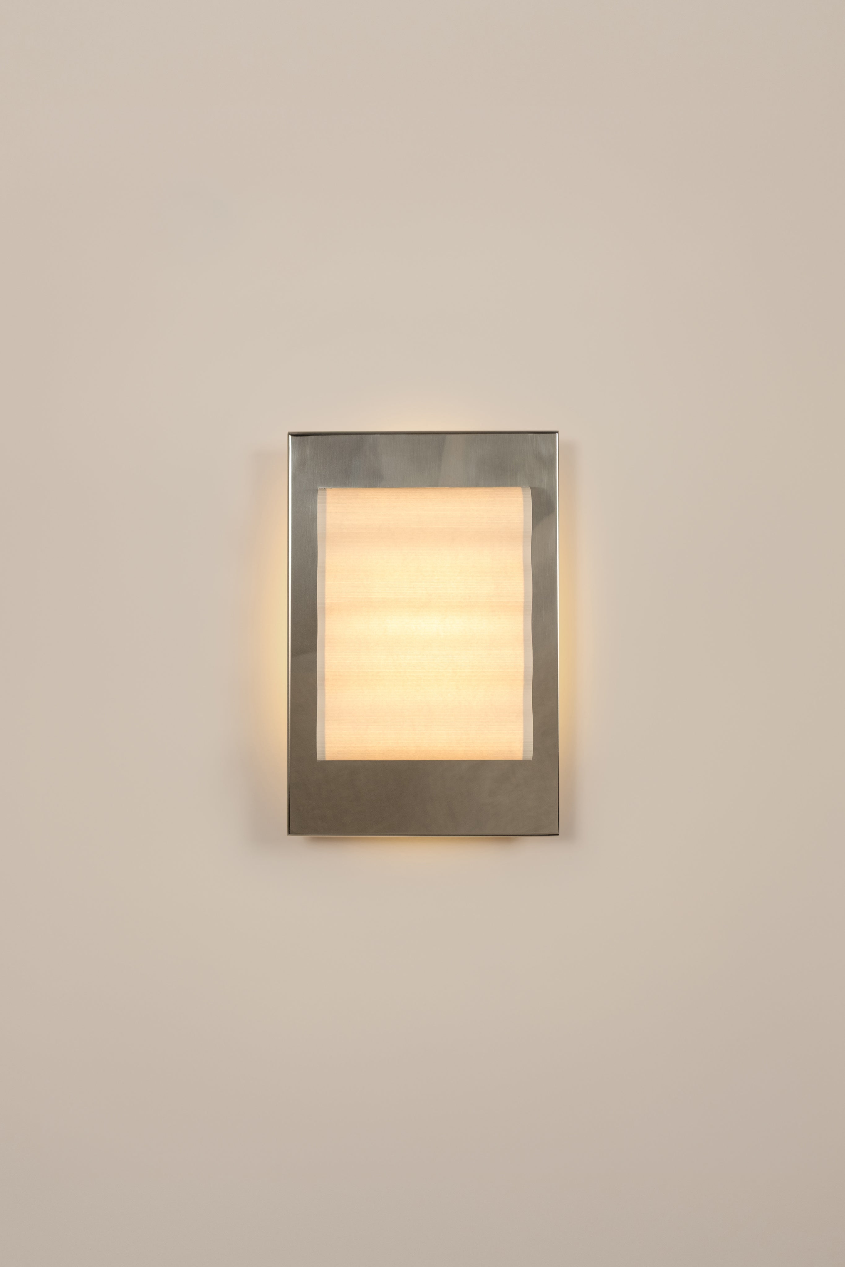 "Frame" Miroir S by Violaine d'Harcourt | The Oblist