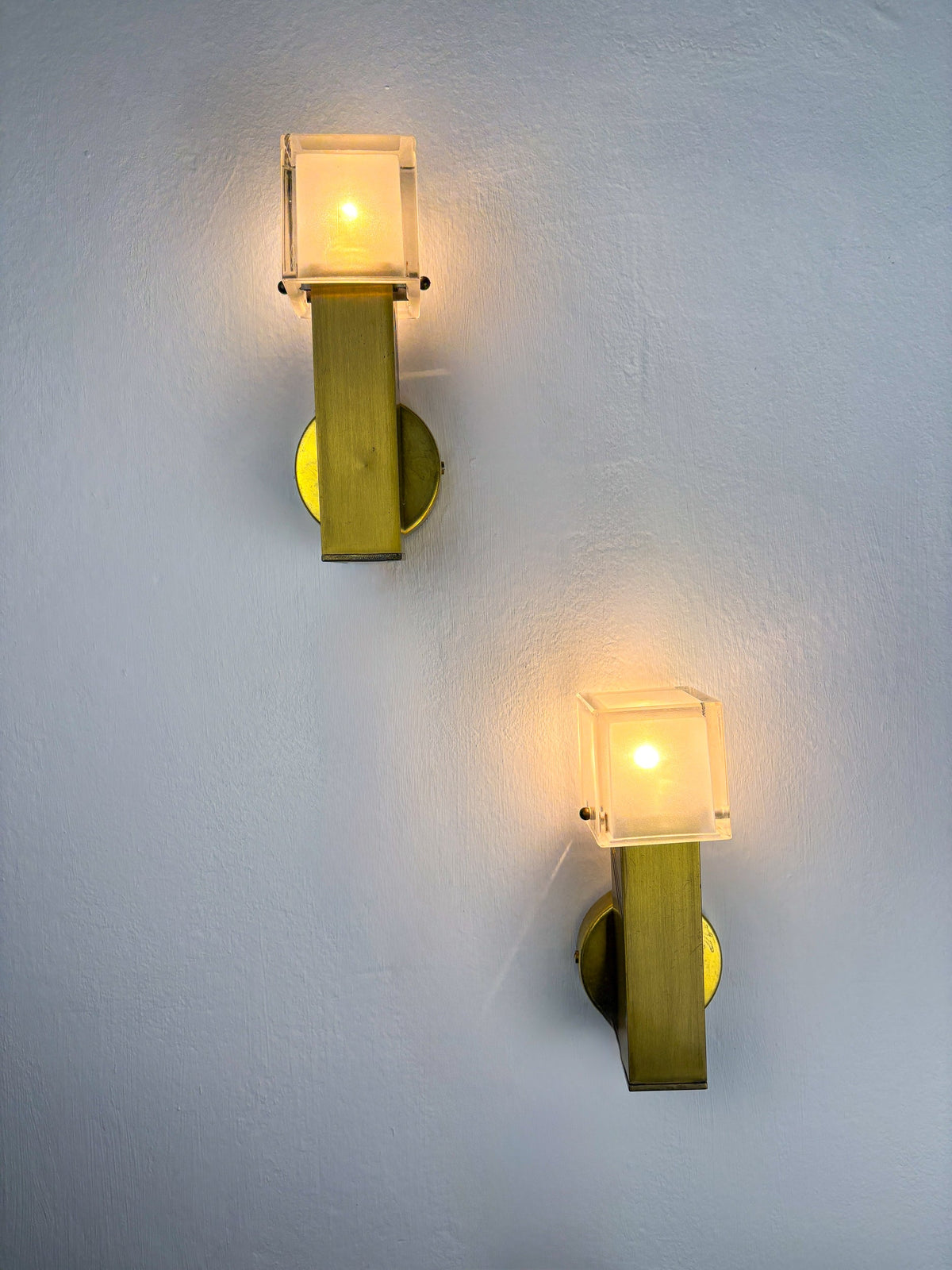 Pair of Cubic Murano Glass Wall Lights by Gaetano Sciolari, Italy 1970s — lifestyle setting