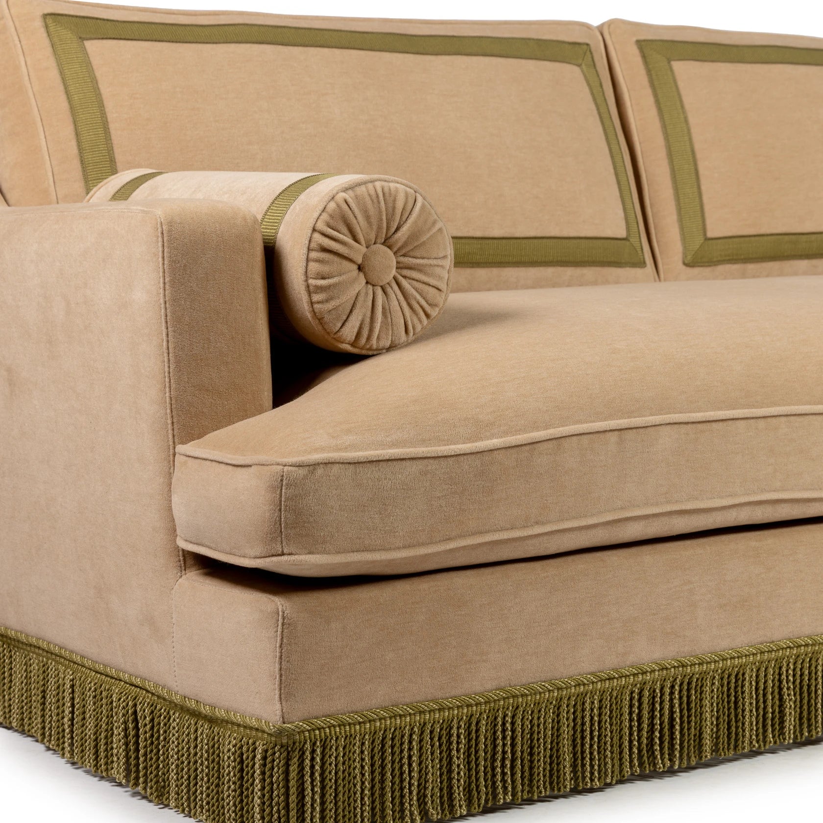 Orlando Sofa 230 cm - Mock Mohair Blush - Green Fringe — close-up