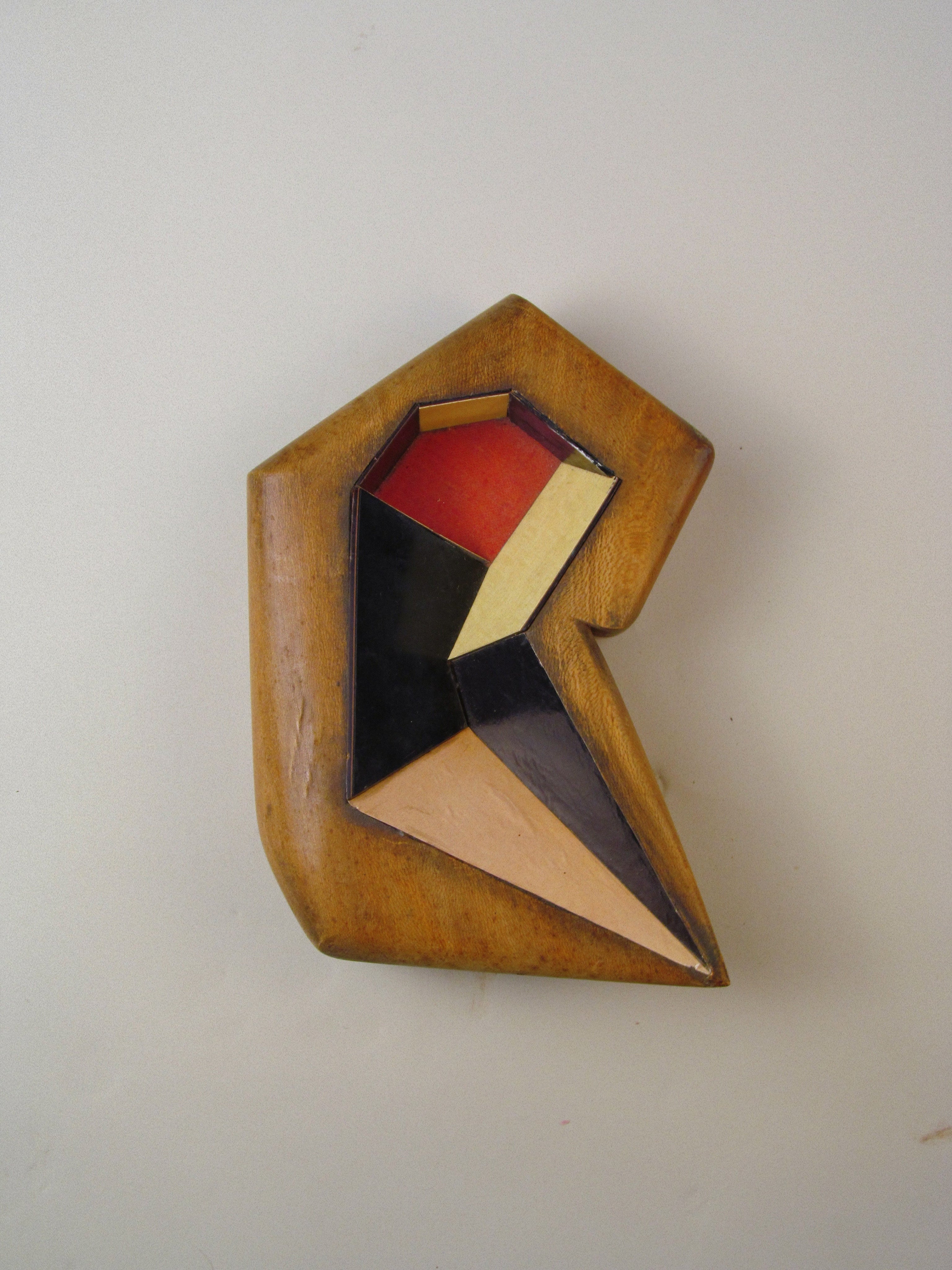 Cubist Vide Poche — top view of wooden geometric design