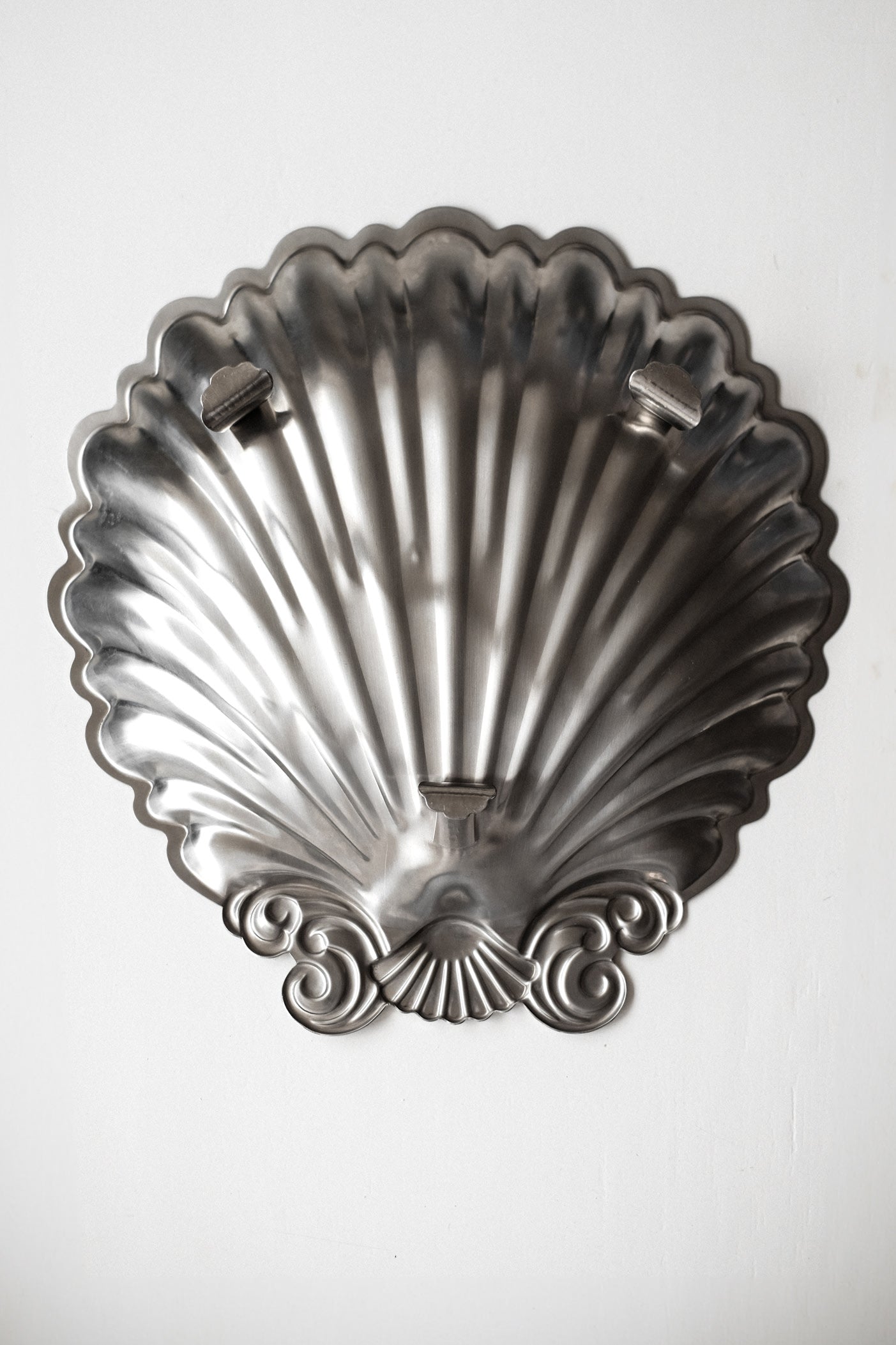 Decorative Shell Dish  — side angle