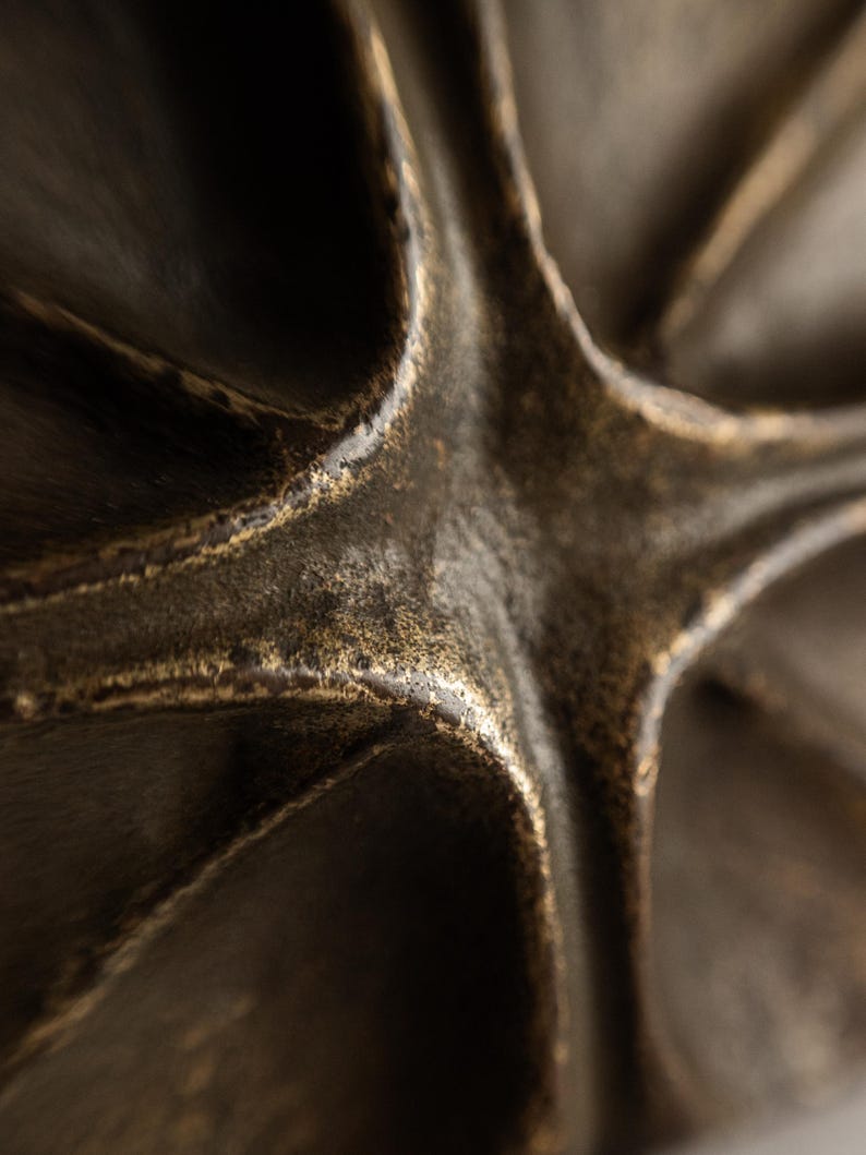 Vintage Brutalist Cast Bronze Trinket Box — close-up of textured bronze surface