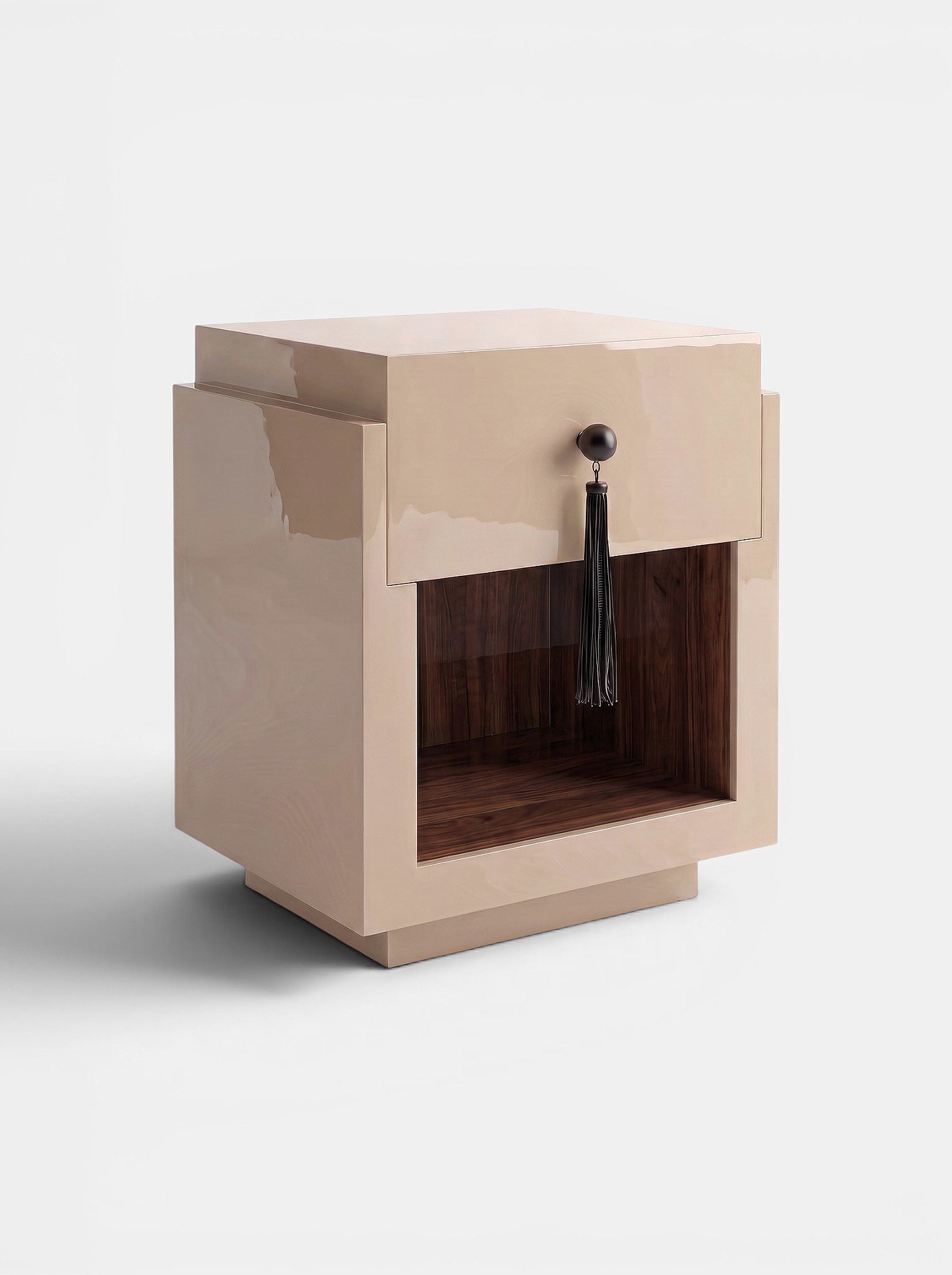 Leo Off-White And Wooden — detail view
