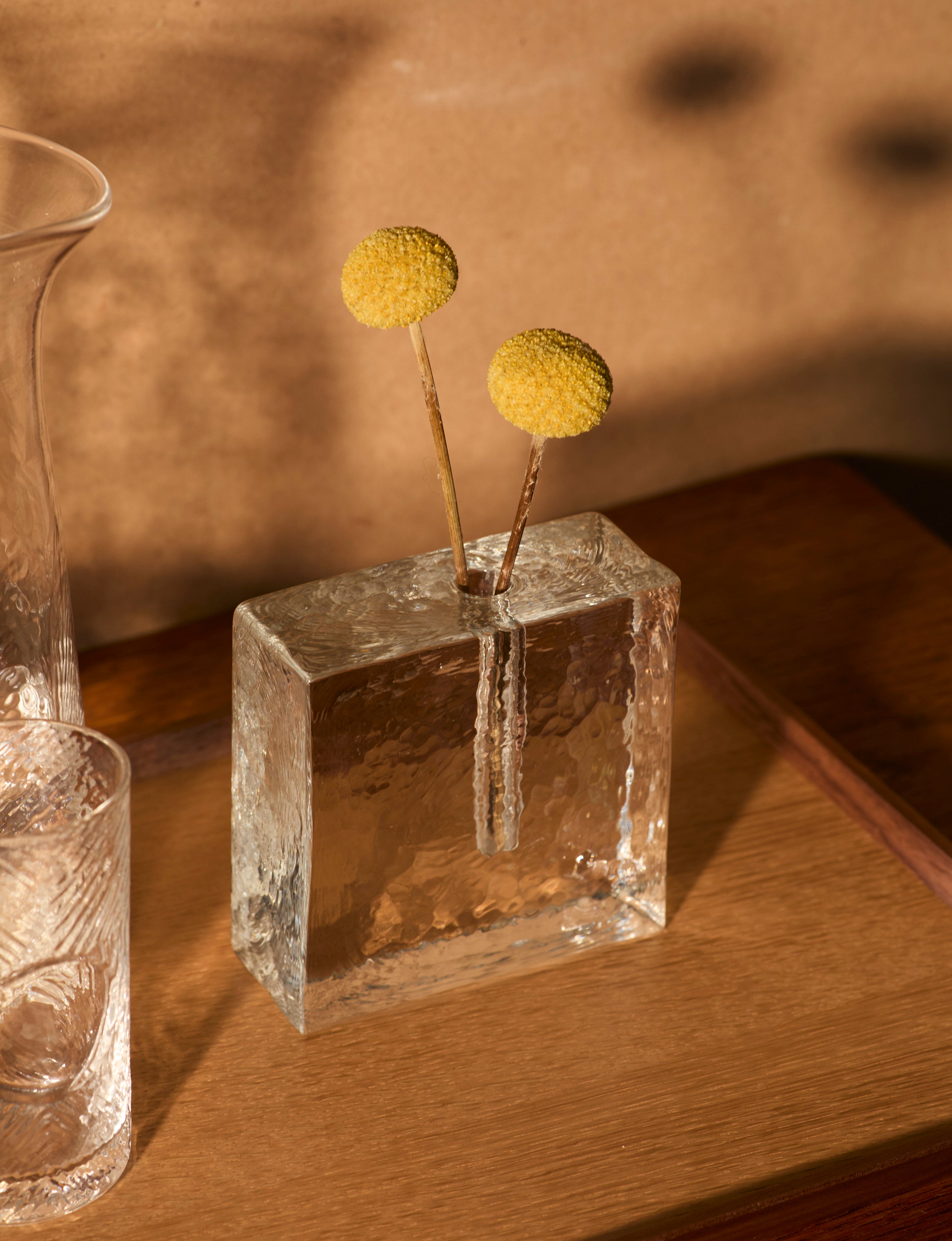 Block unifleur / stem vase in European glass (Medium) — in context
