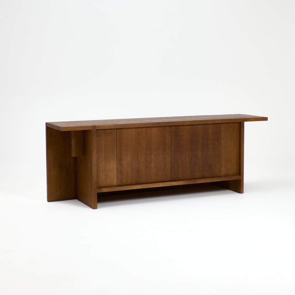 Perícia Credenza in solid oak — alternate view