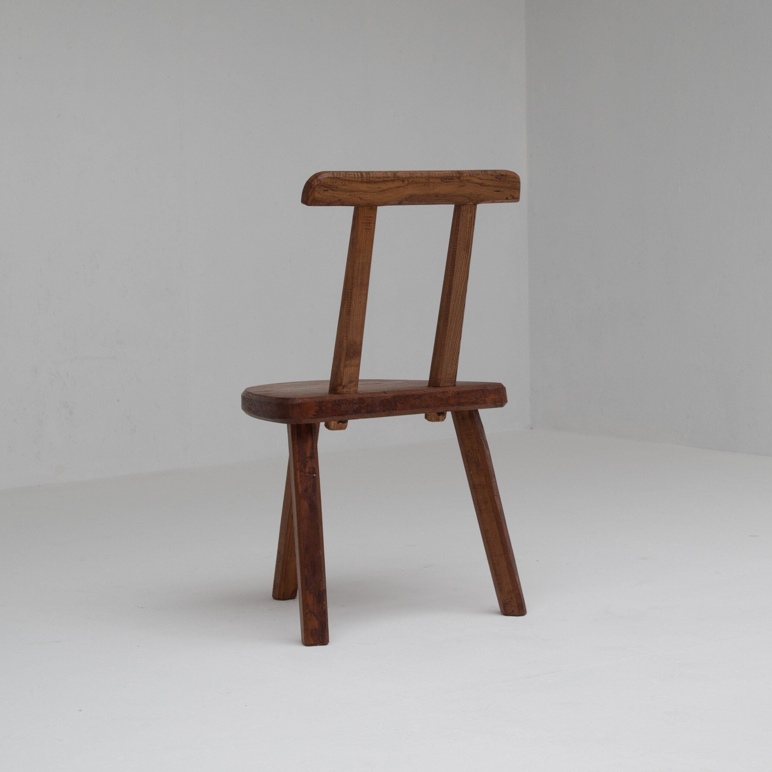 Set of 4 Rustic Wooden Chairs — close-up