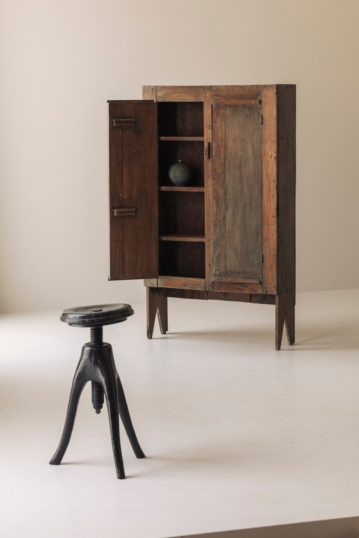 Danish Organic Tripod Stool with Adjustable Seat, Early 20th Century — view 9