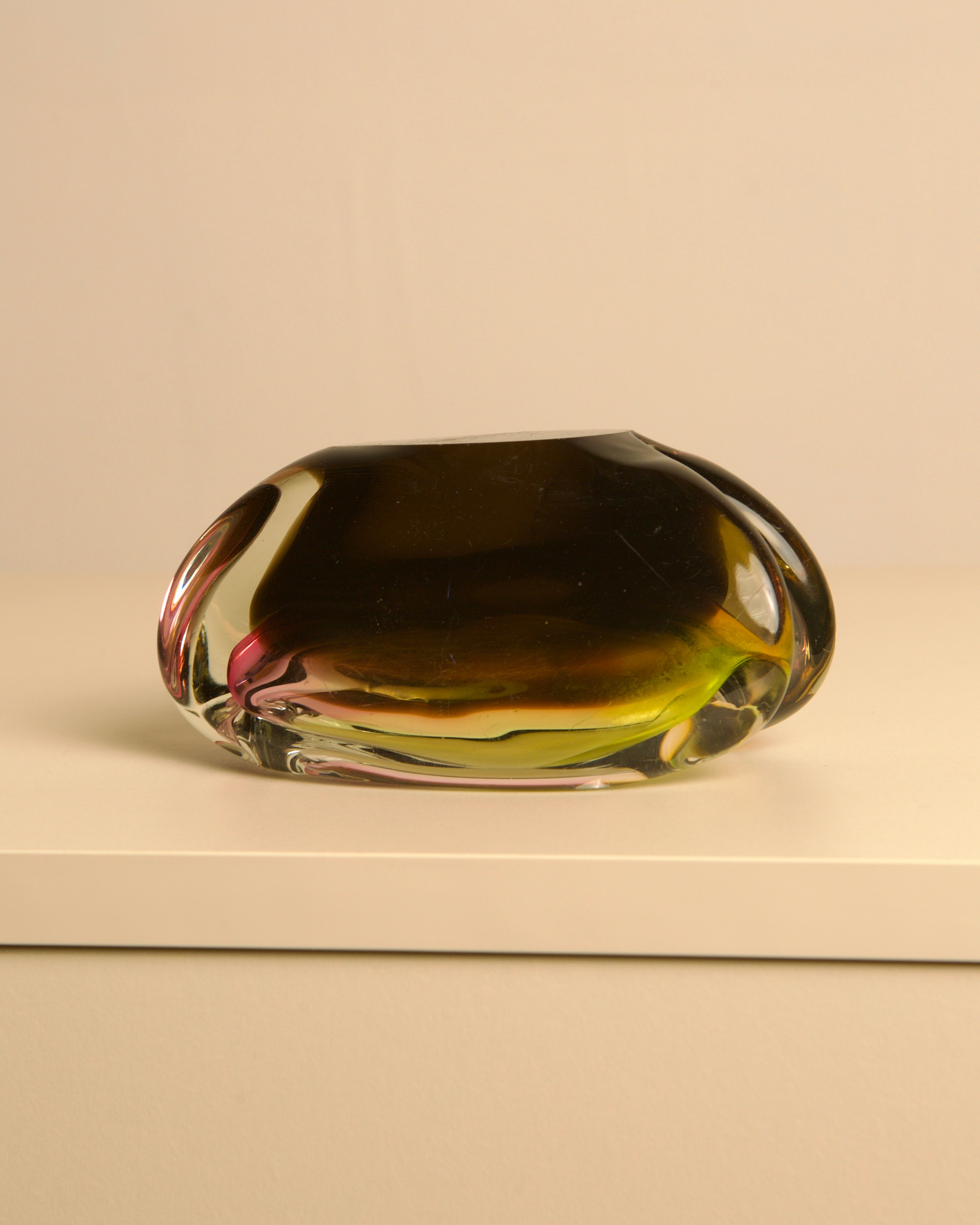 Italian glass ashtray with amber and green iridescent finish, 1970s