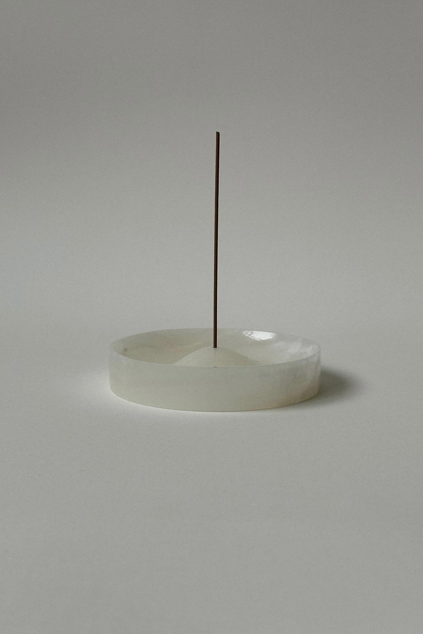 'ALTAR' incense holder — close-up