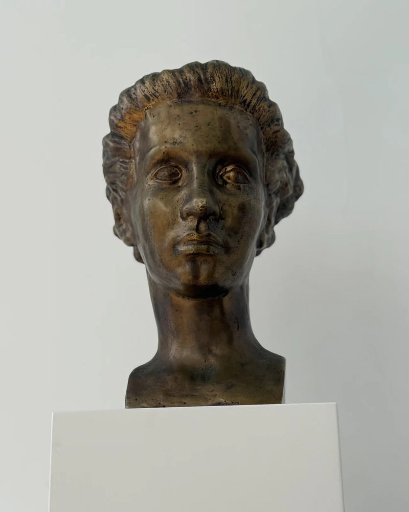 Bronze Sculpture by Sigge Berggren — front view of detailed face
