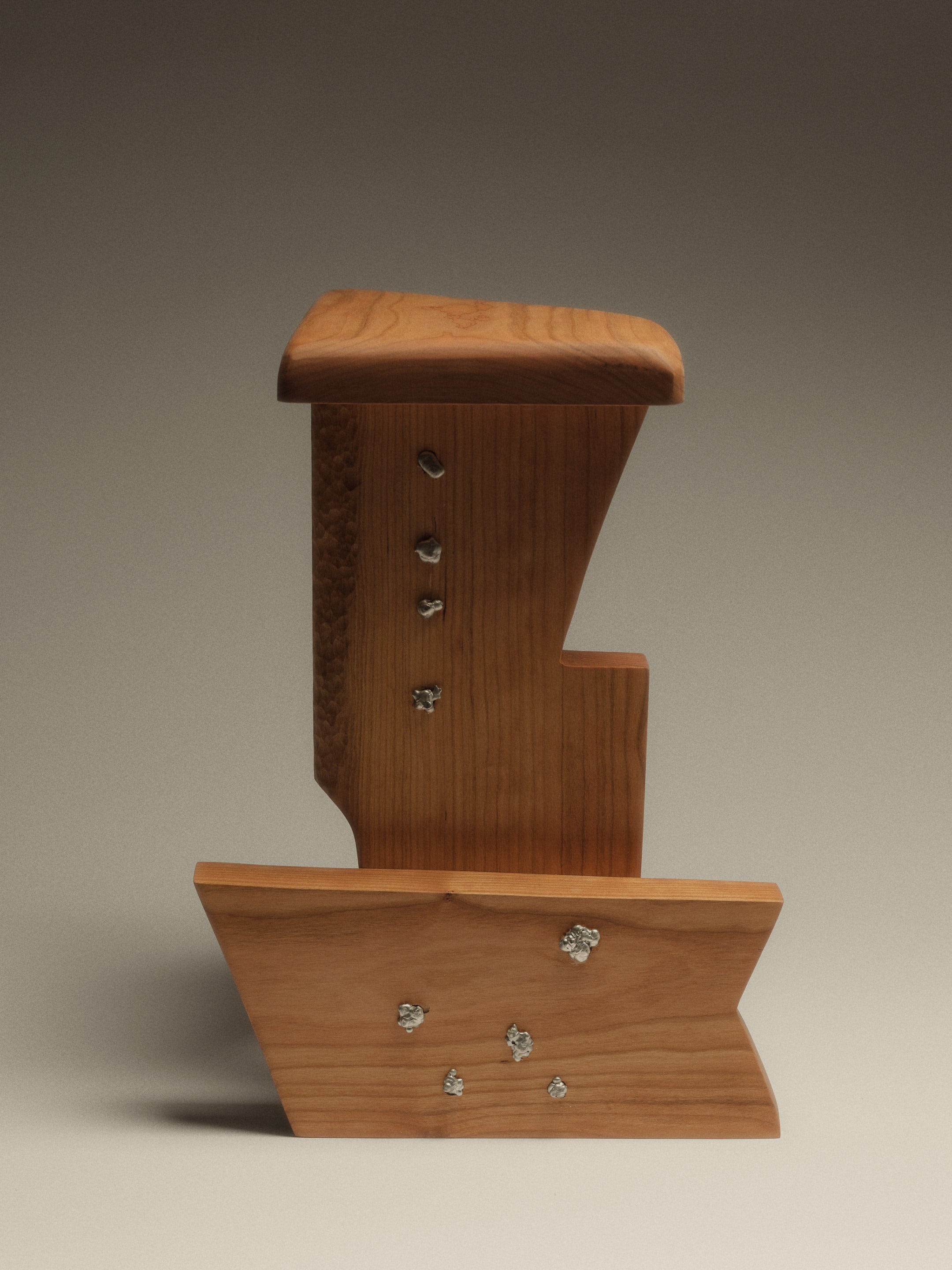 Carry-on stool/side table by Charles O’Keefe | The Oblist