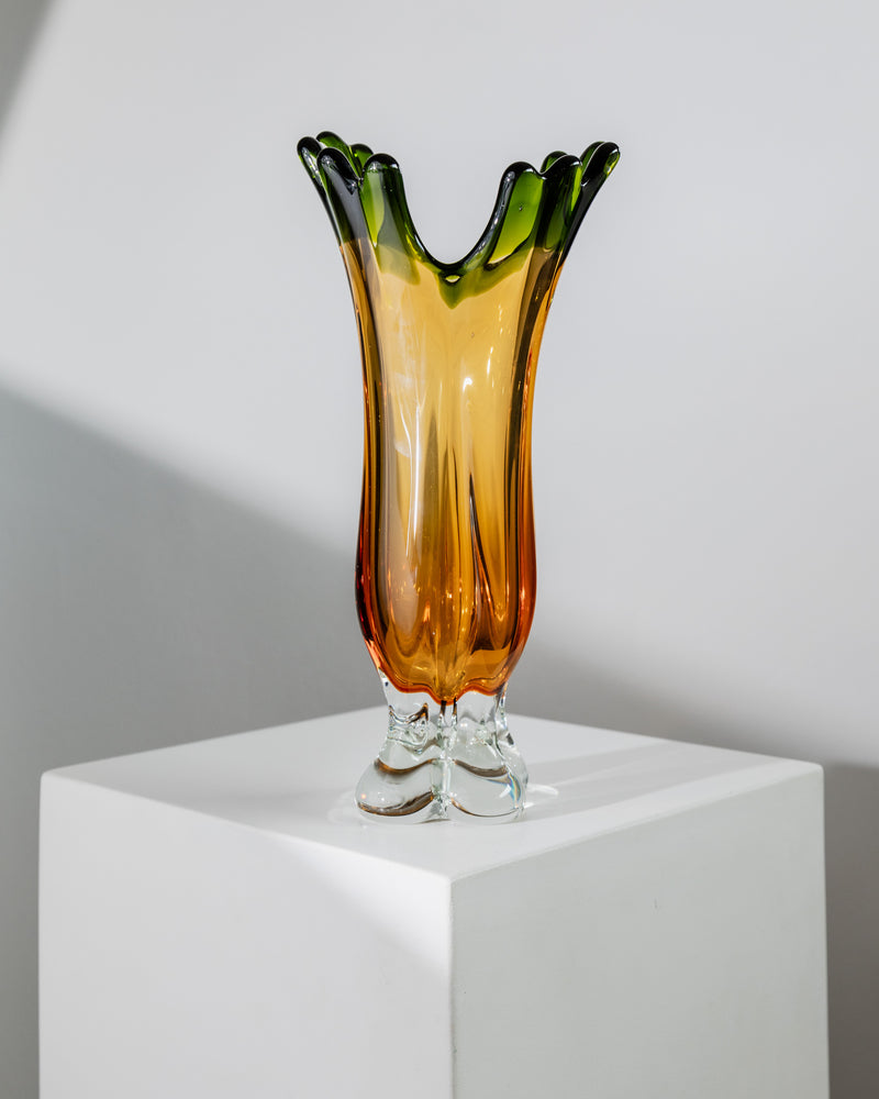 Large Murano glass vase with amber body and green rim by Fratelli Toso