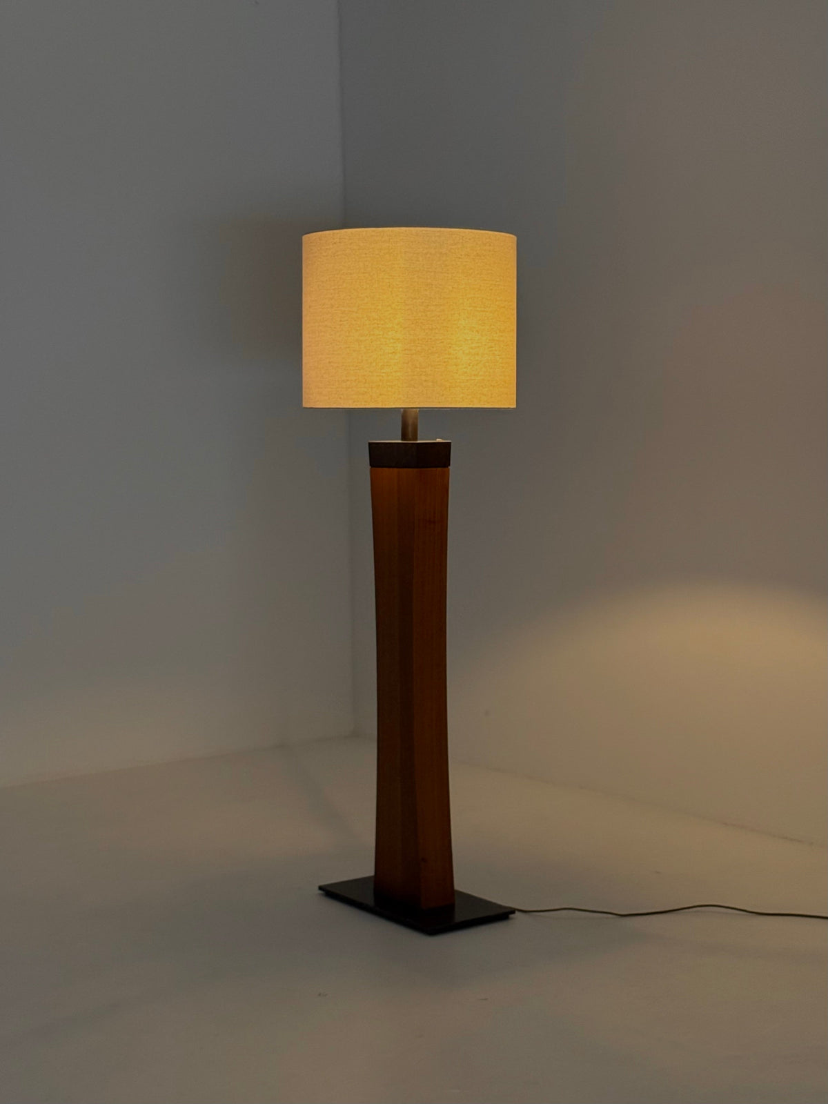 Italian Mid Century teak floor lamp — side angle