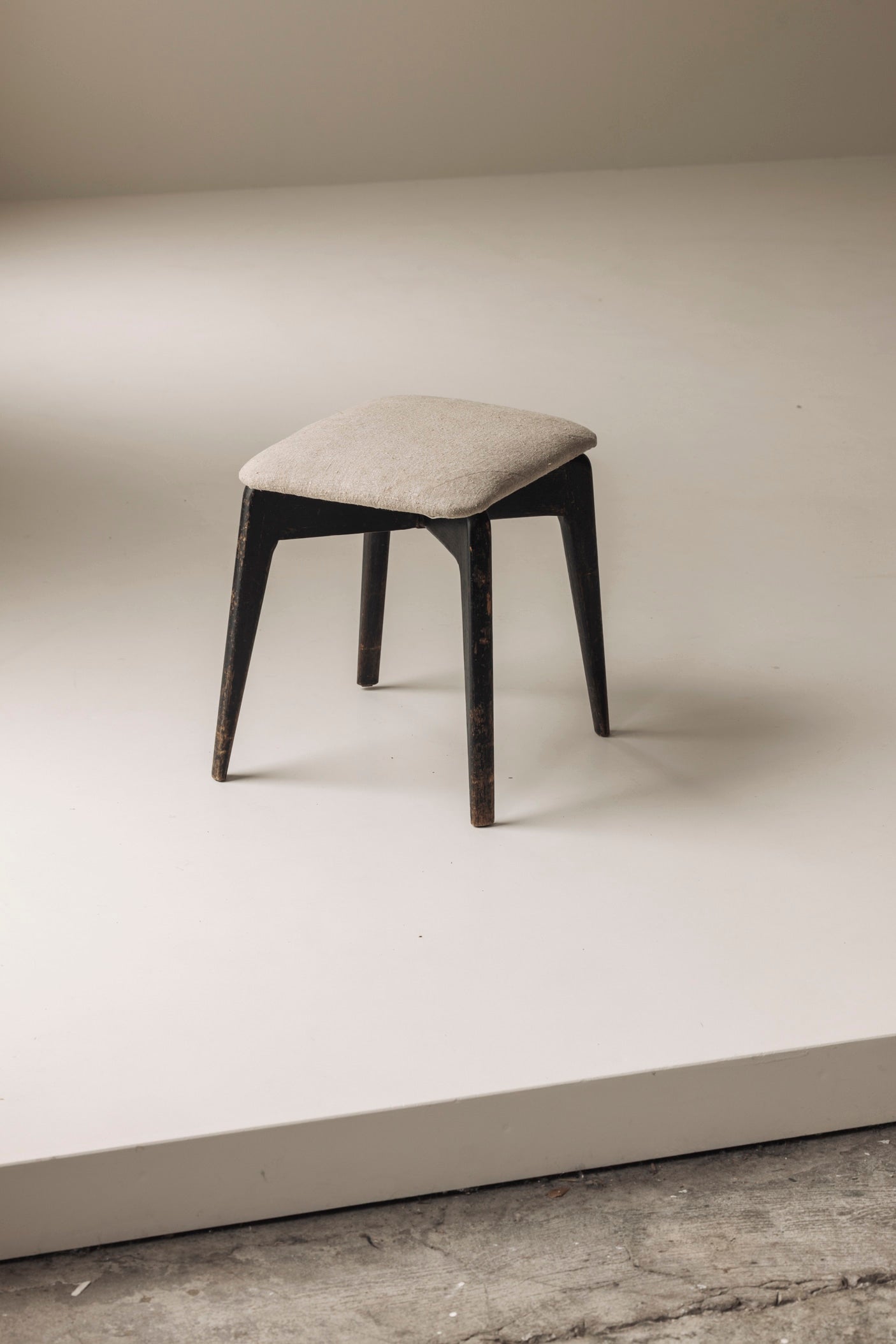 Modernist French stool from the 1950s. — additional view