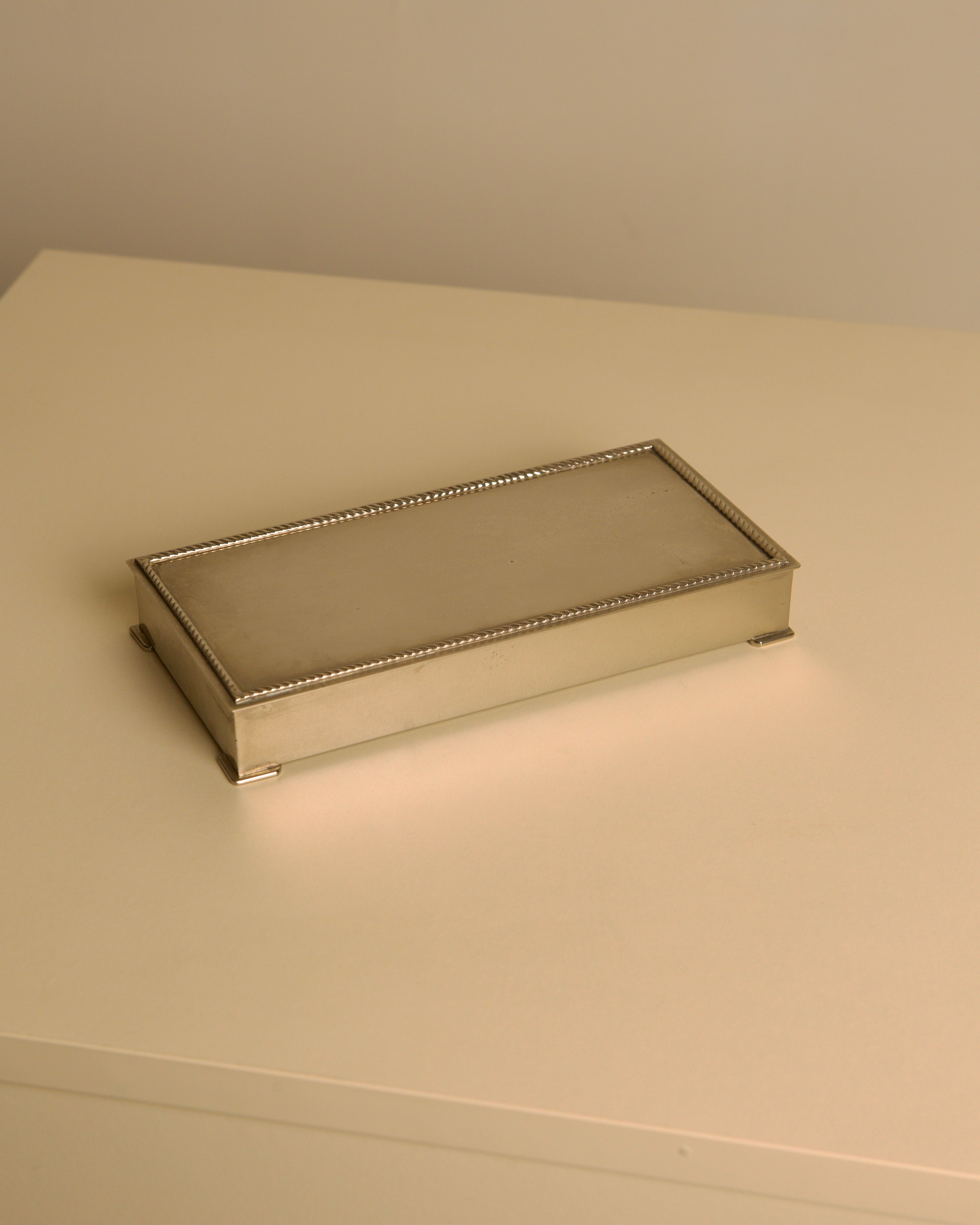 Italian Art Deco silver-plated metal and wood rectangular box, 1930s by Treaptyque | The Oblist
