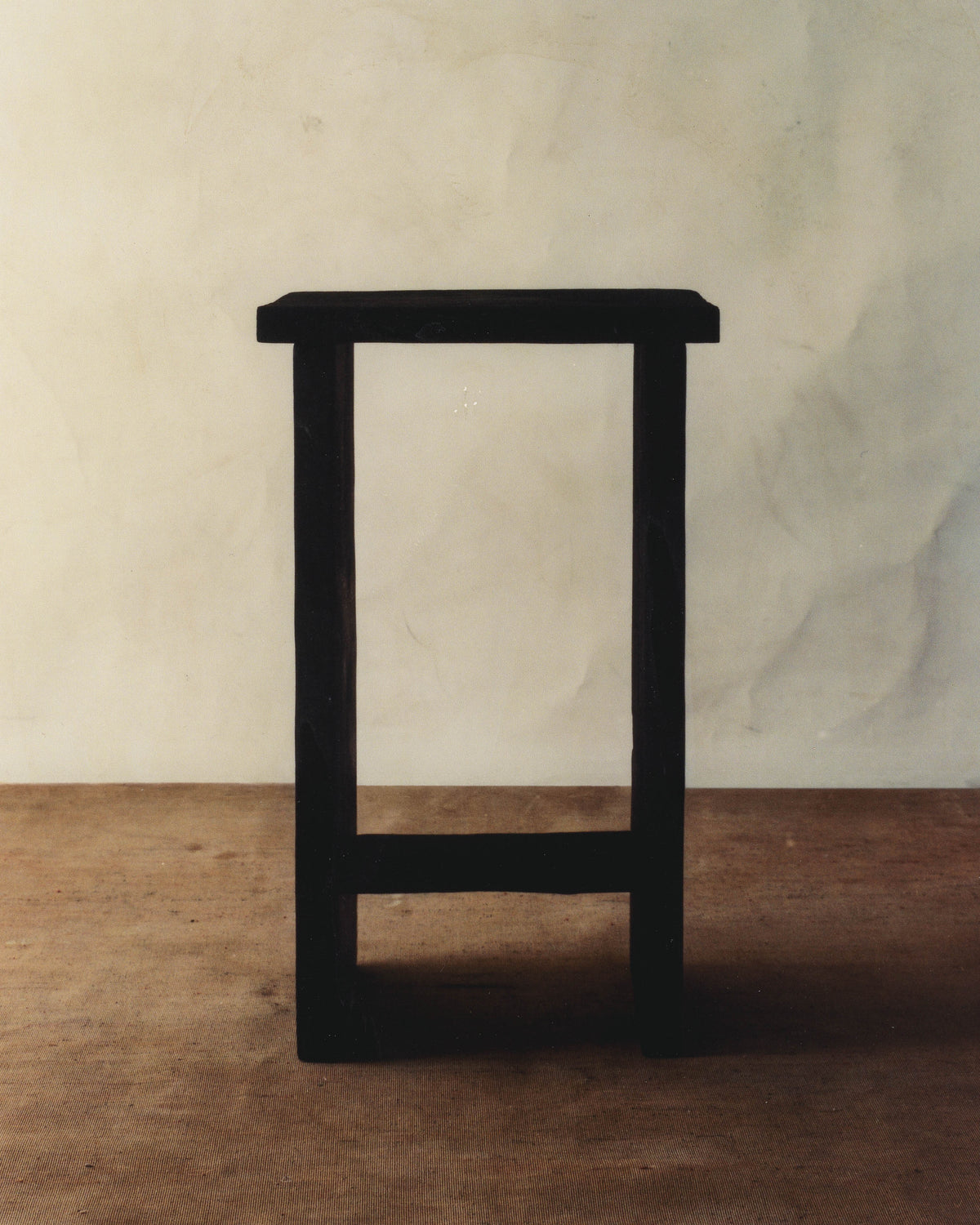 N V Stool — detail view