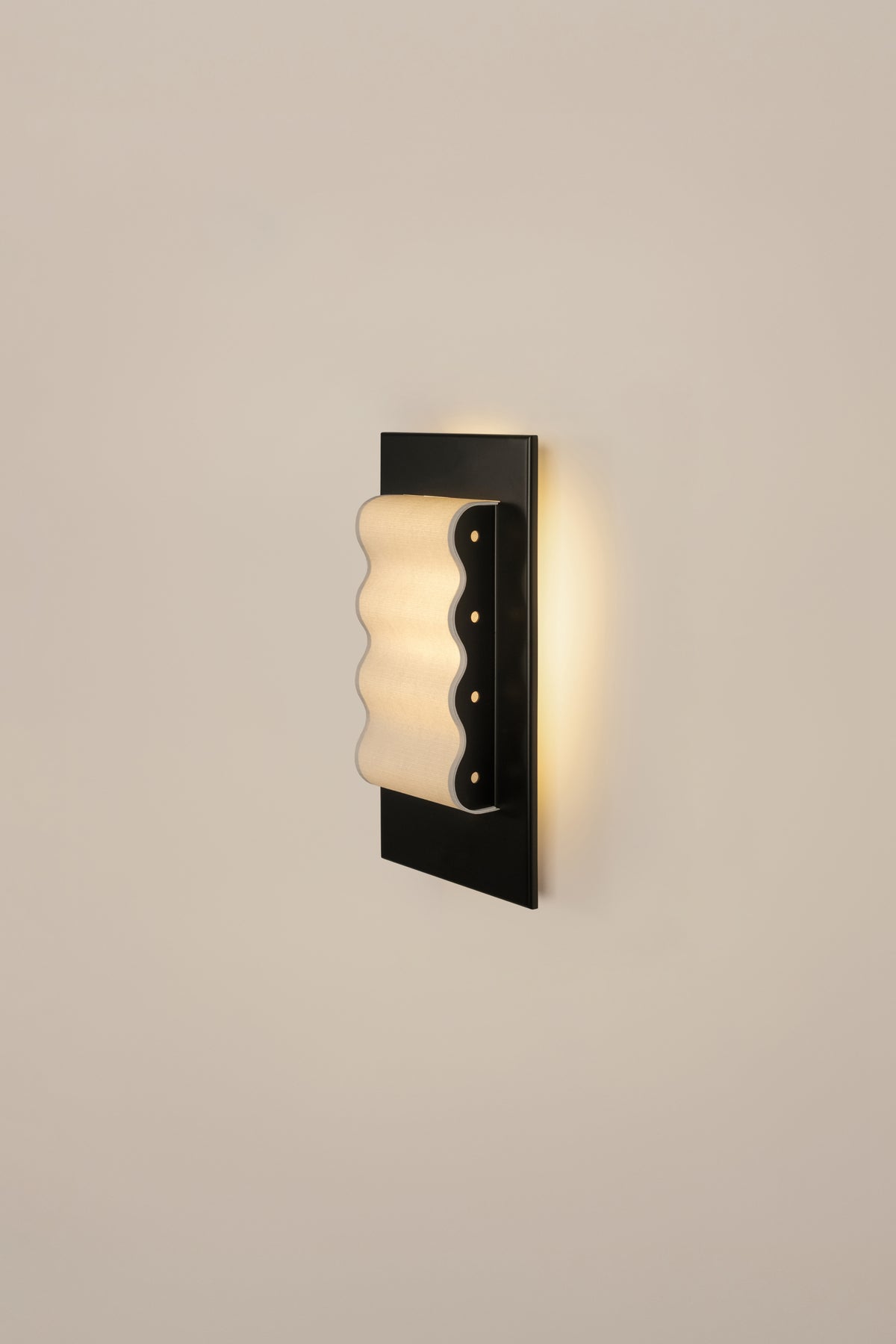 Frame Slim S CE — lifestyle setting
