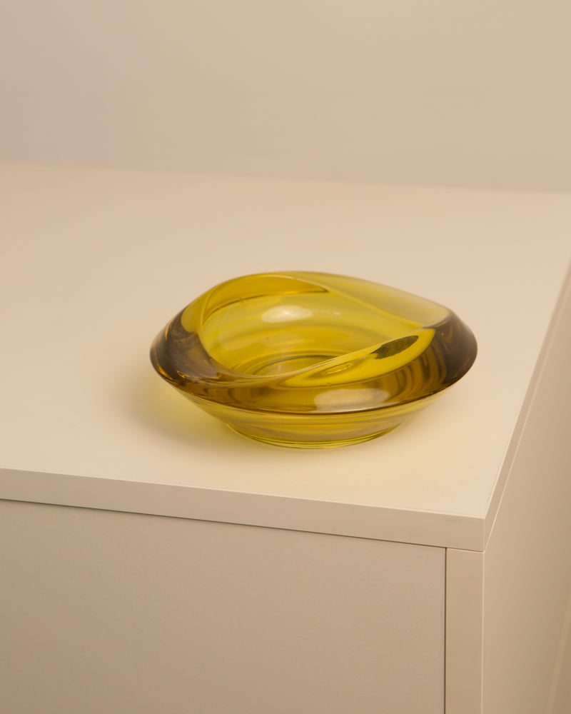 Circular yellow Murano glass vide-poche bowl from the 1970s