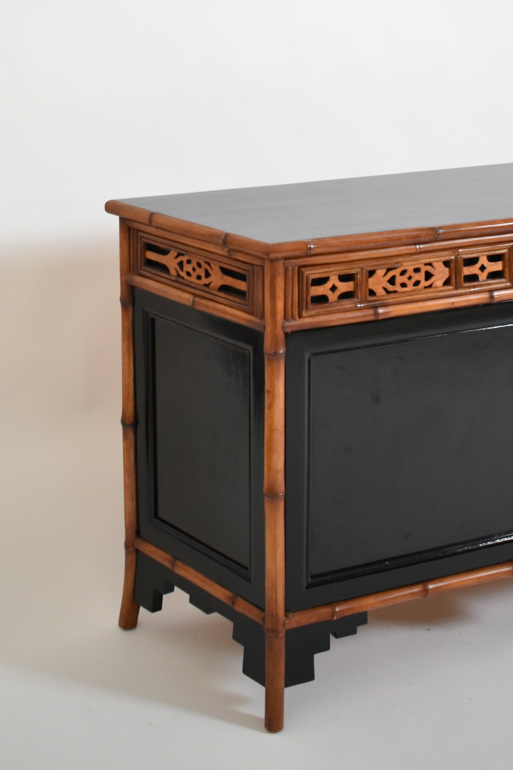 Chinese style cabinet, 1920s — close-up