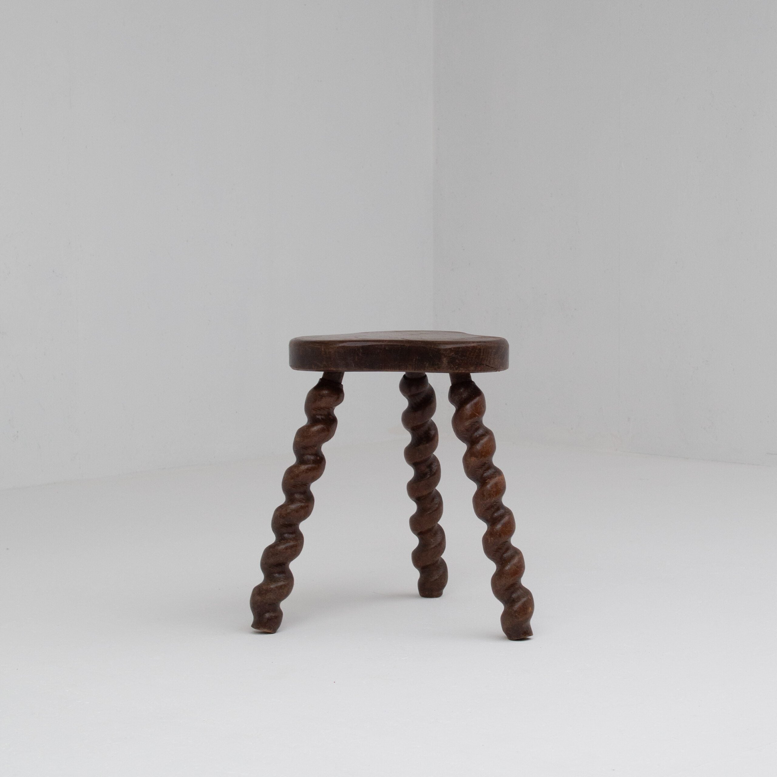 Set of 4 Primitive Oak Stools with Spiral Legs — close-up