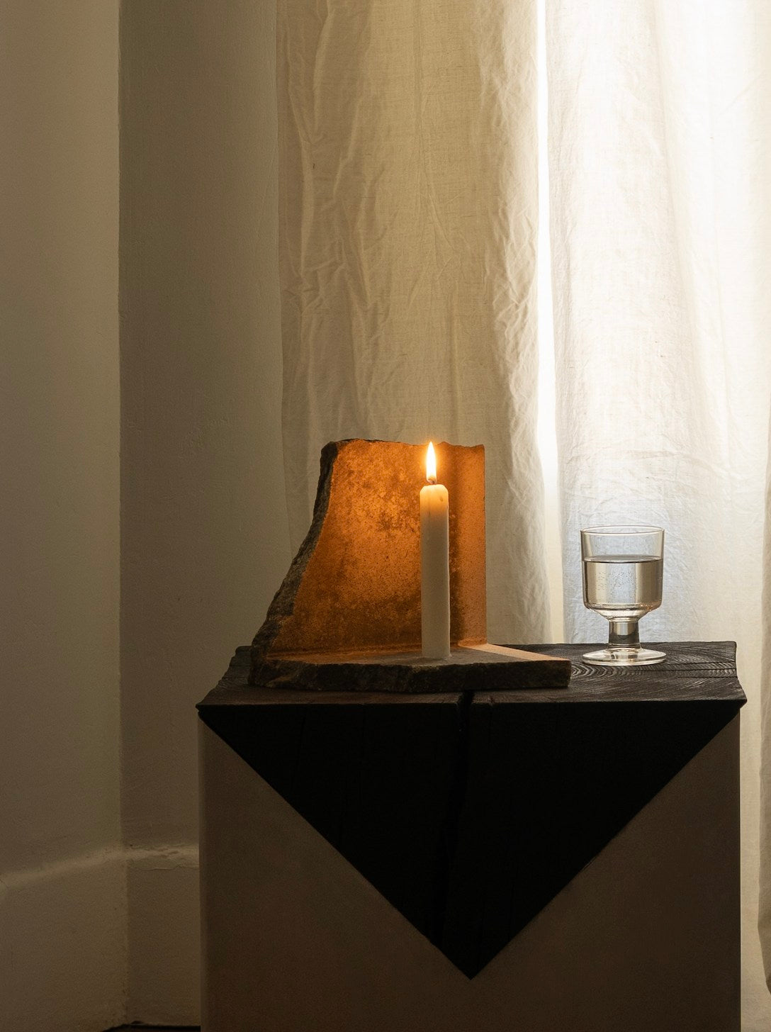 L-shaped CANDLE HOLDER DUO ( 11 ) ( 12 ) — close-up