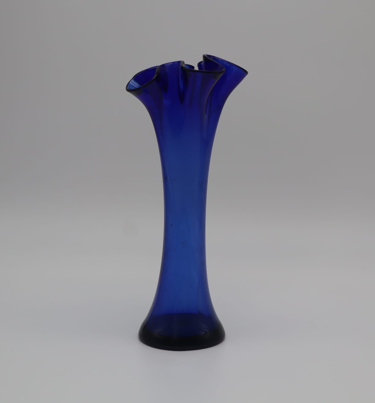 Blue Glass Vase from the 80s — detail view