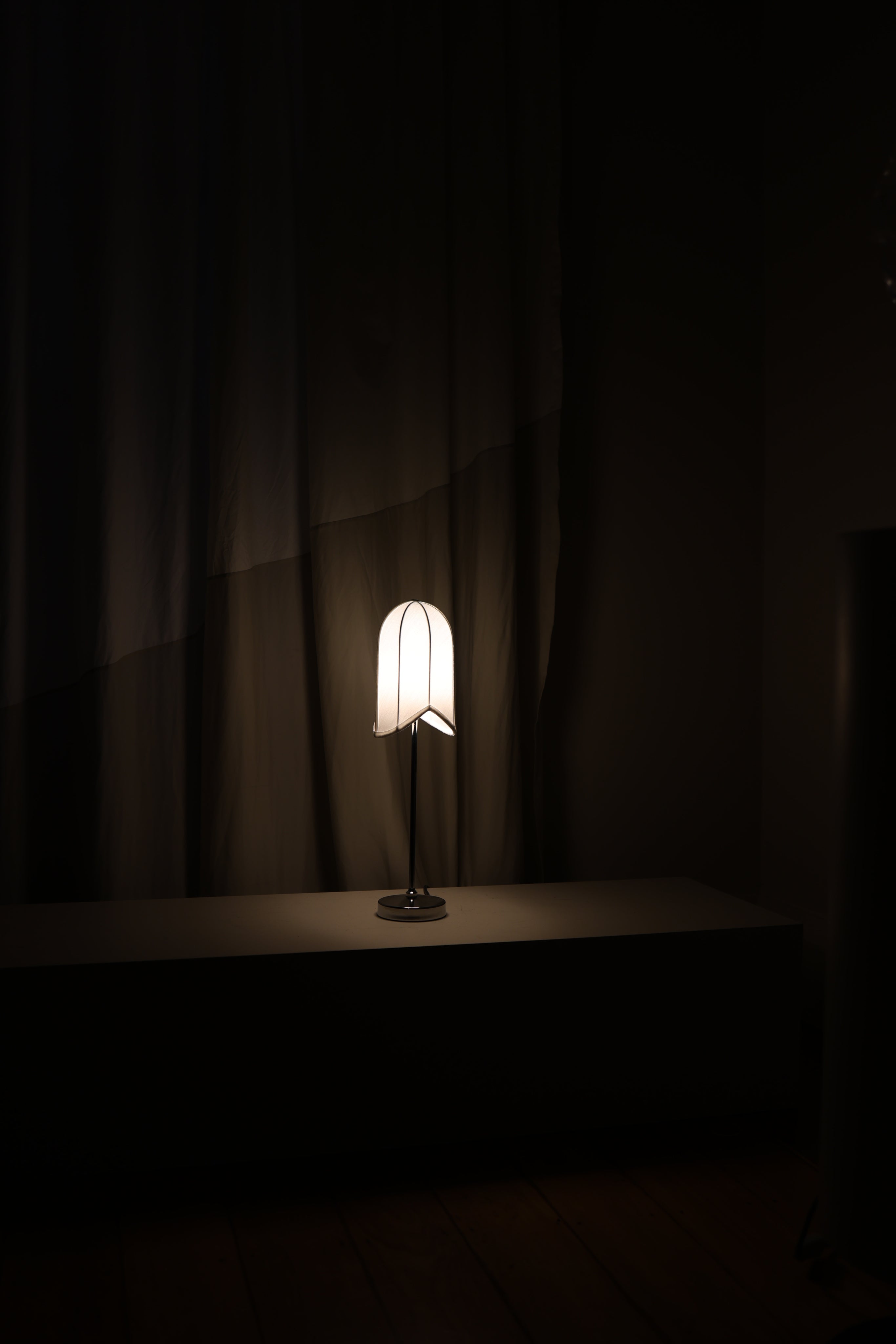 Hour Anther Table Lamp — detail view