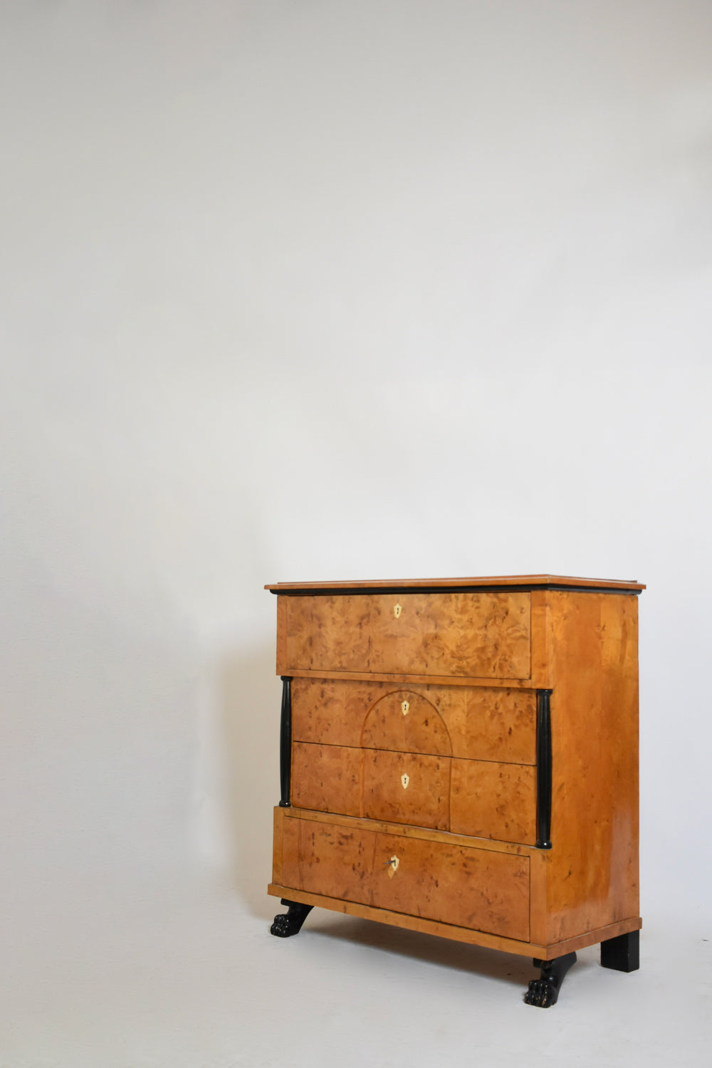 Biedermeier chest of drawers, XIXth c. — side angle