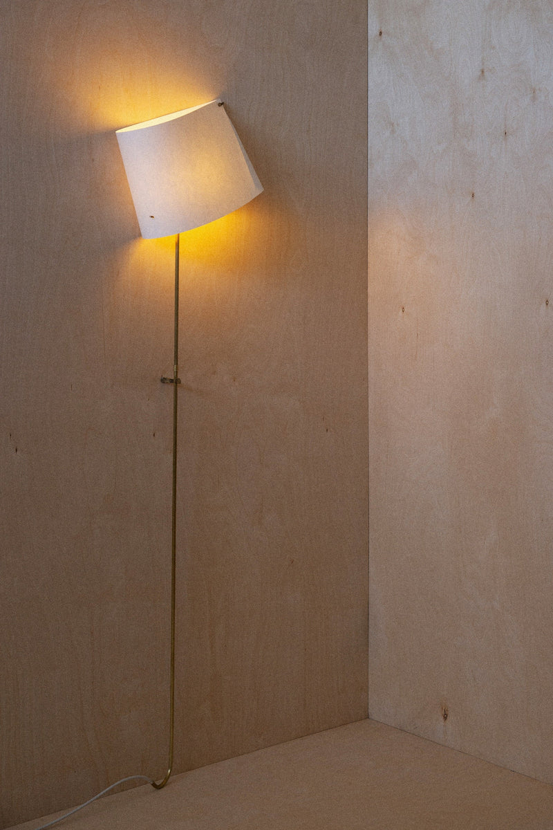 Wall Light - Papēr III by WHITE DIRT | The Oblist — brass base, warm glow