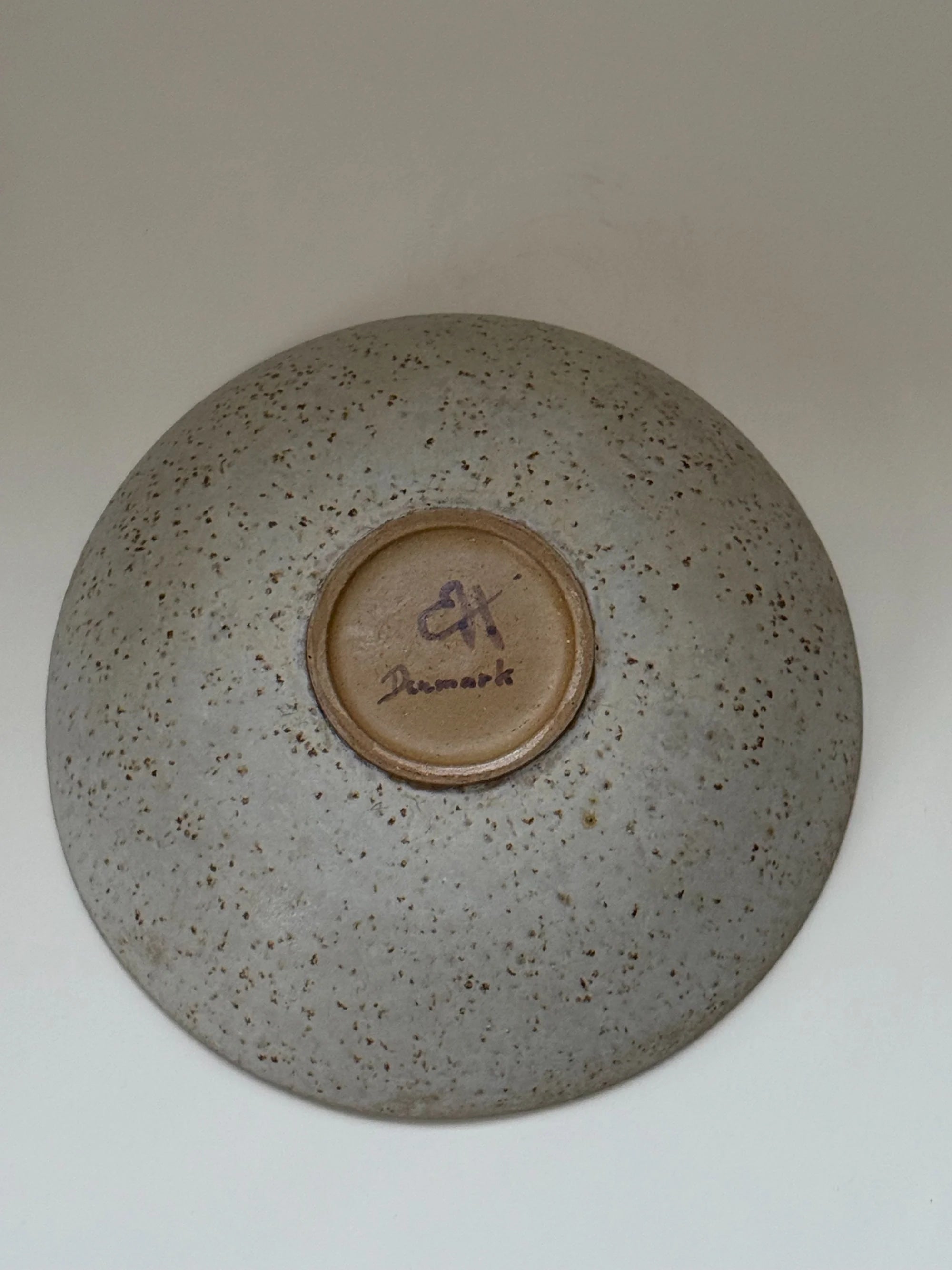 Eigil Heinrichsen Stoneware Bowl II, Denmark, 50s/60s — back view showing speckled gray surface