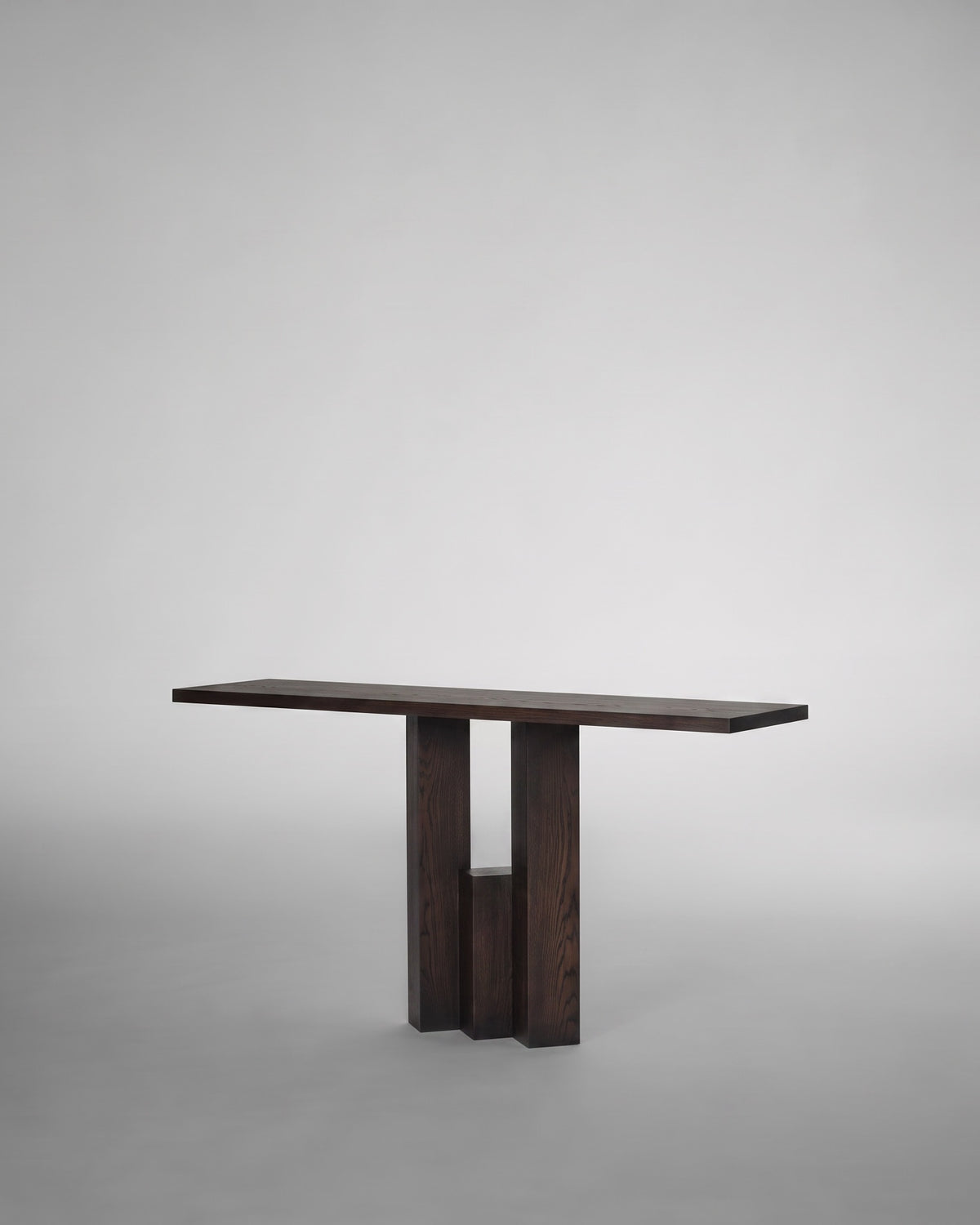 Fenestra Console — close-up