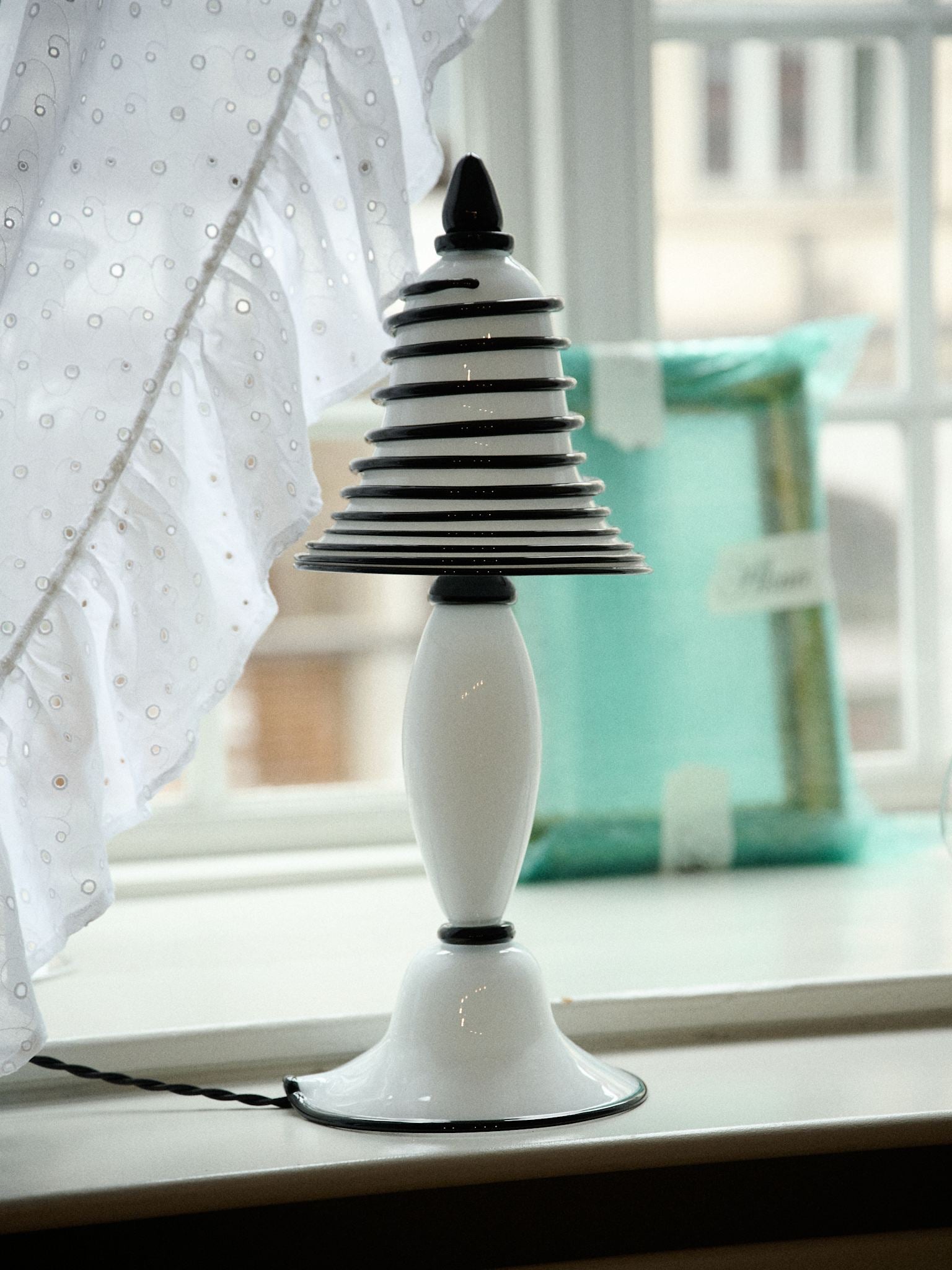 Rosenborg Table Lamp — side angle