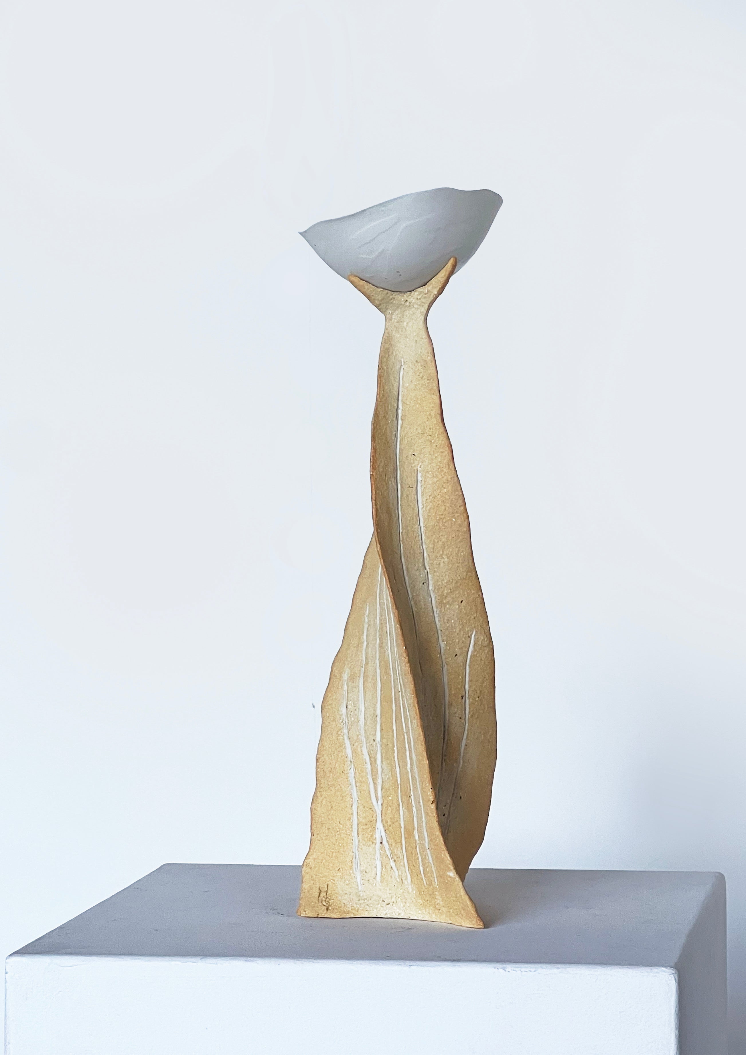 Porcelain dish on pedestal — side angle
