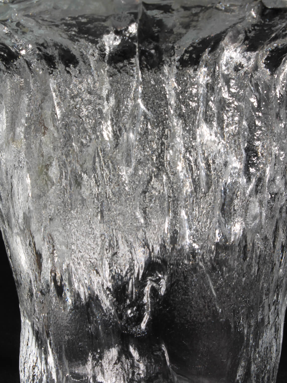 Uno Westerberg Organic Massive Glass Vase, Pukeberg, 1960s, Sweden — detail view