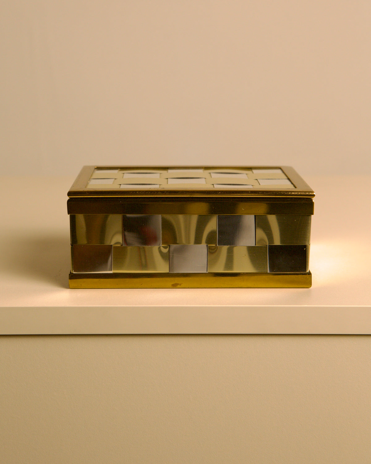 Italian woven gilt and silvered metal box, 1970s — detail view