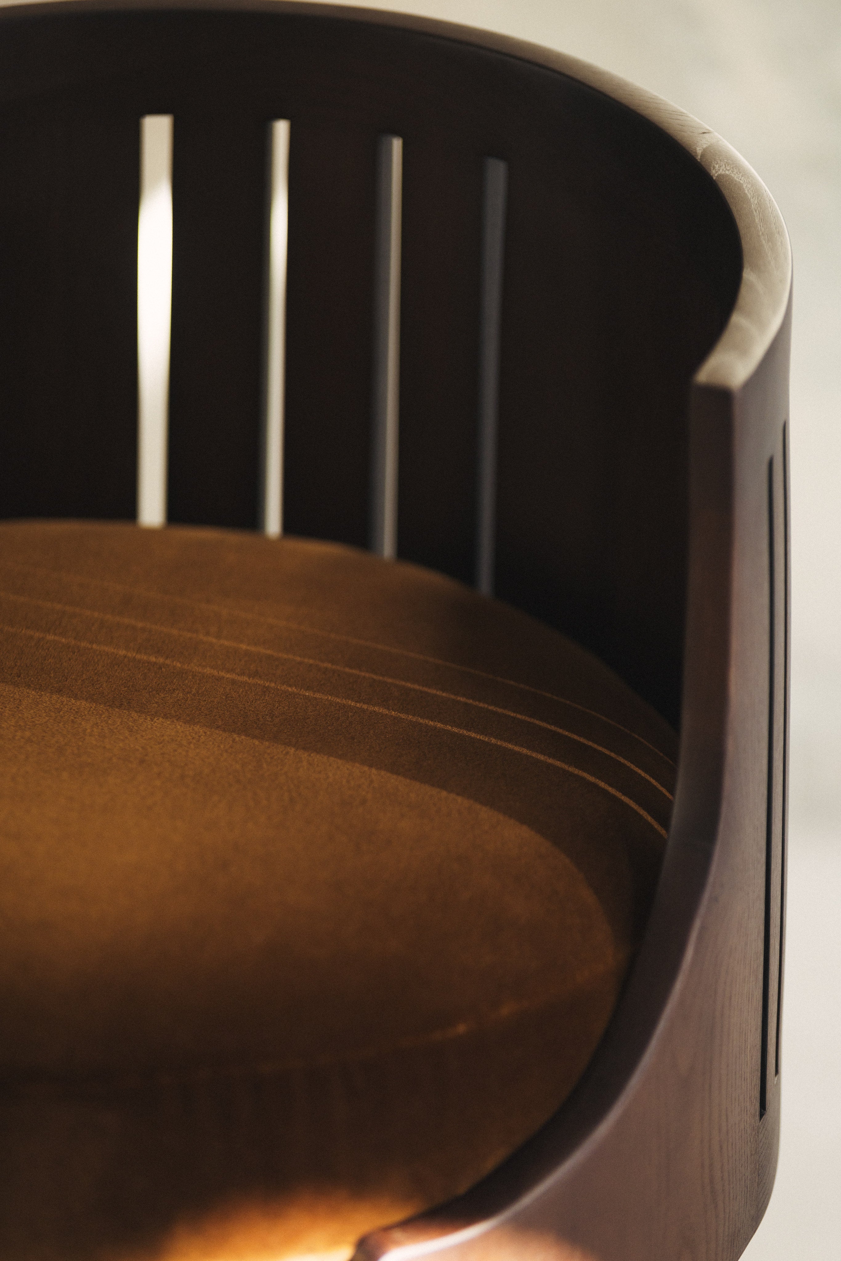 La Chaise 01 by Tassiana Laurre