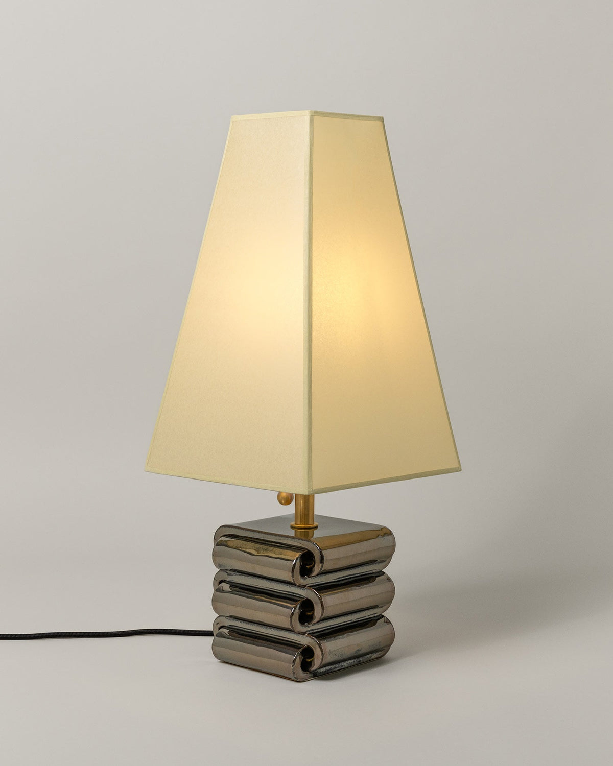 Gio Table Lamp, Obsidian / Faint Green Shade — side angle