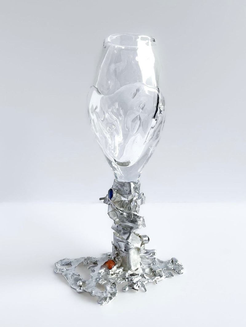 Jewelled Goblet no. 8 x Lindsey Fontijn — close-up of clear glass with metallic base