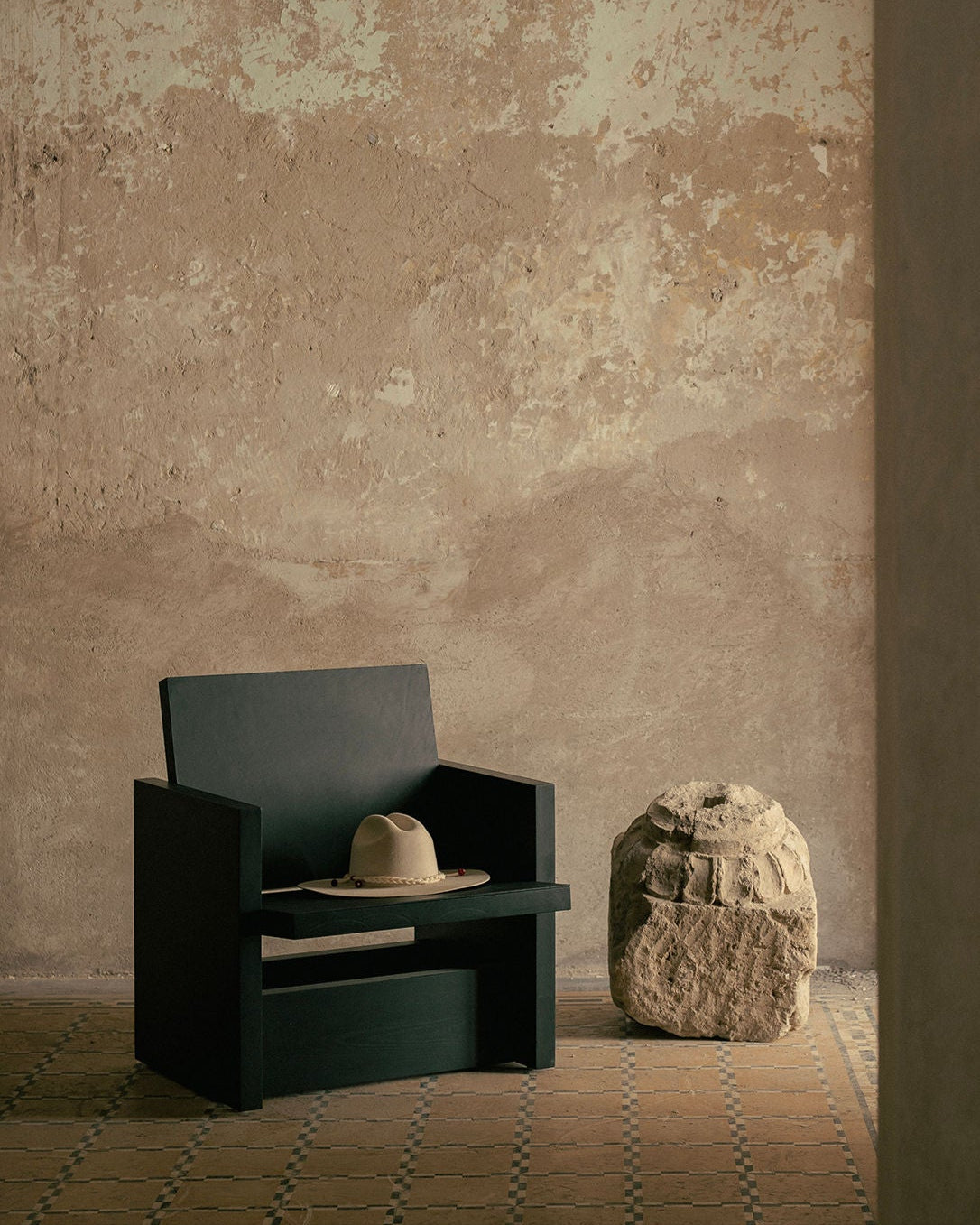 'Clavijero' Lounge Chair in Black Oak — side angle