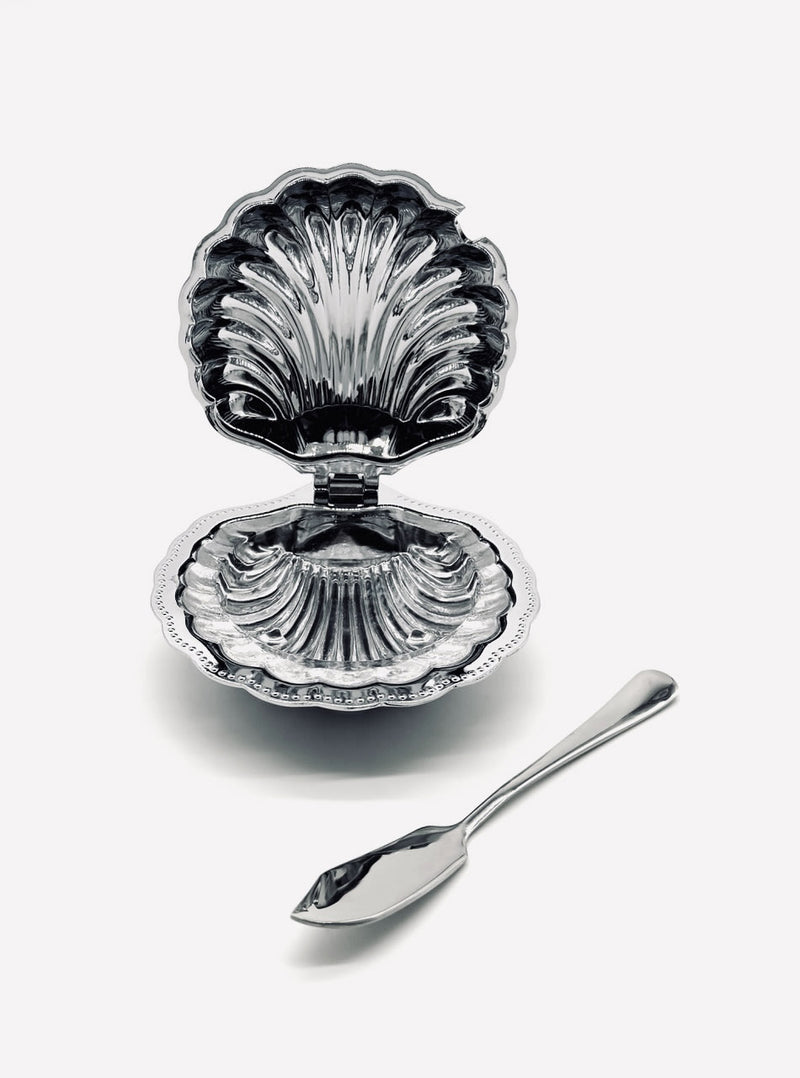Shell butter dish — detail view