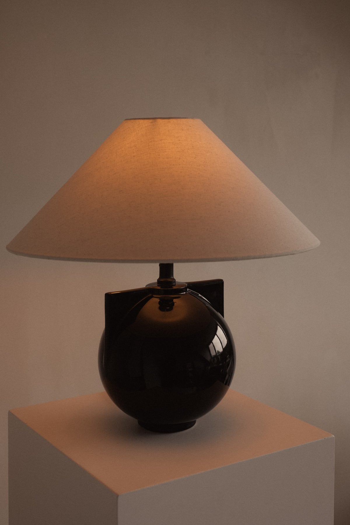 Vintage Zirkon Table Lamp by septembre studios | The Oblist