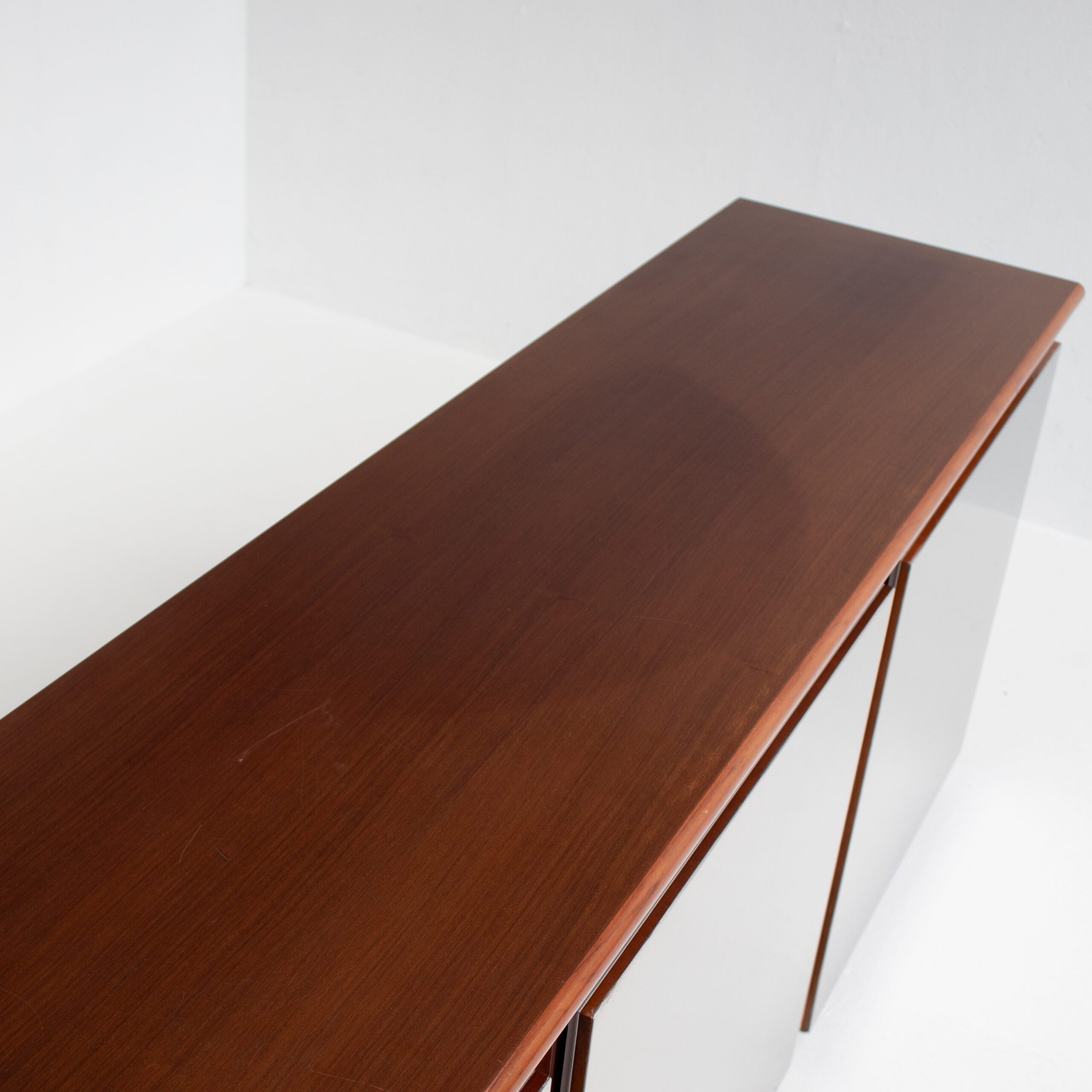 Armoire Acerbis marron avec portes chromées