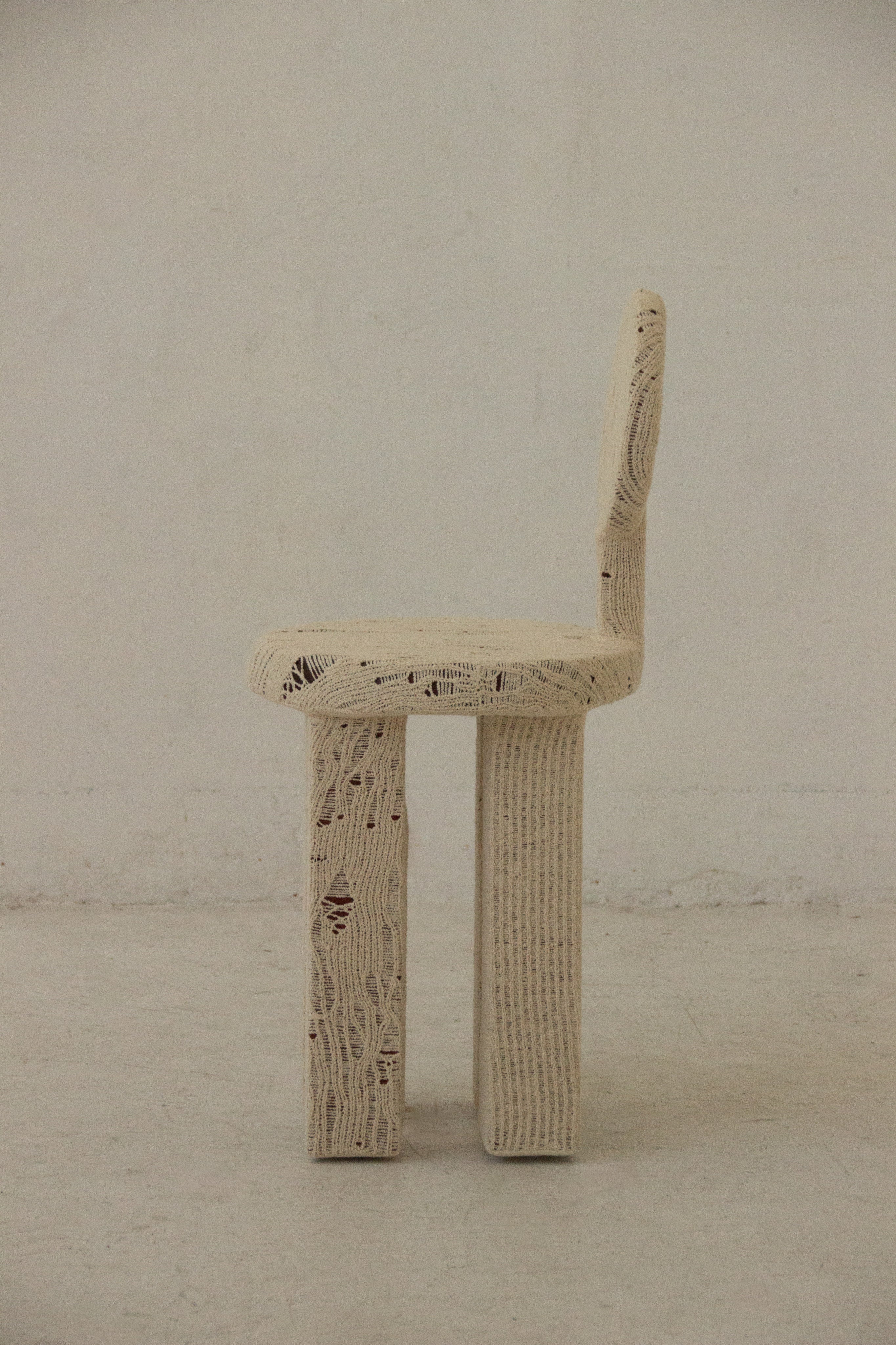 Chaise Tricotée x '2am Close'