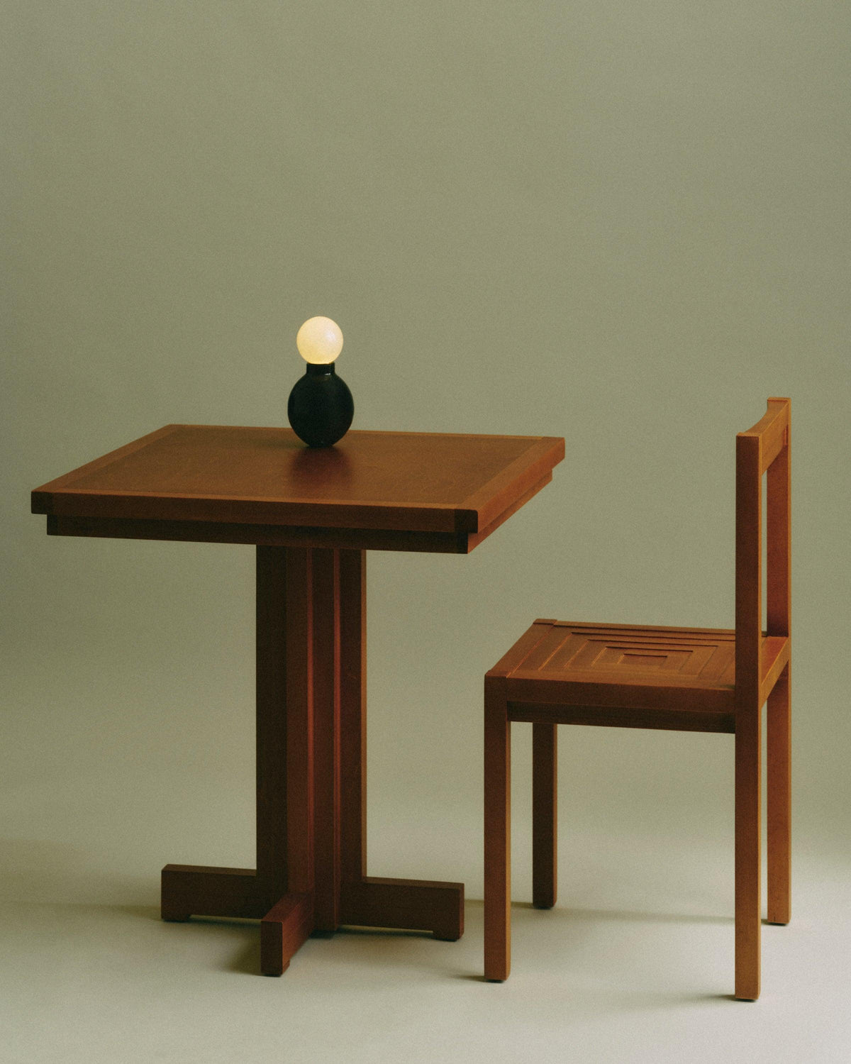 FRANKIE TABLE by Louise Roe | The Oblist