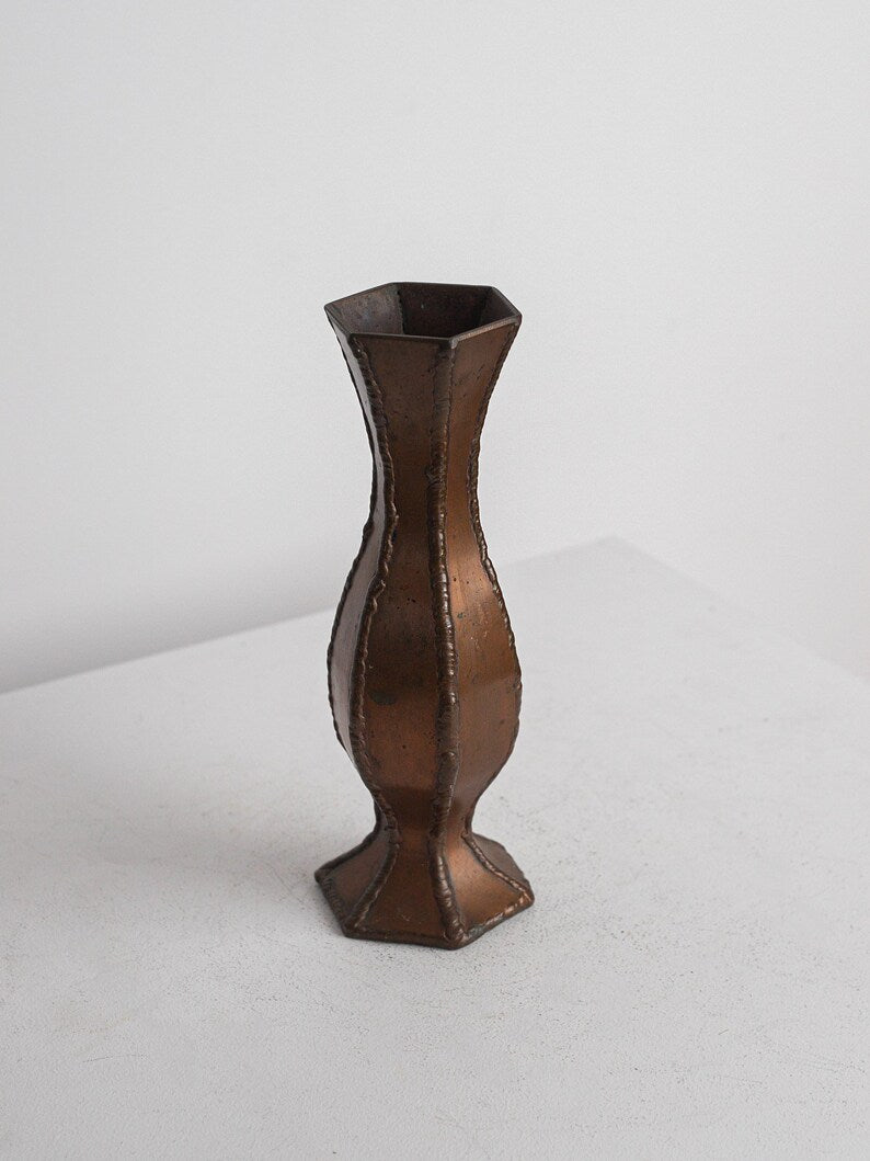 Hand Wrought Vase in Metal and Copper- Hexaganol — detail view
