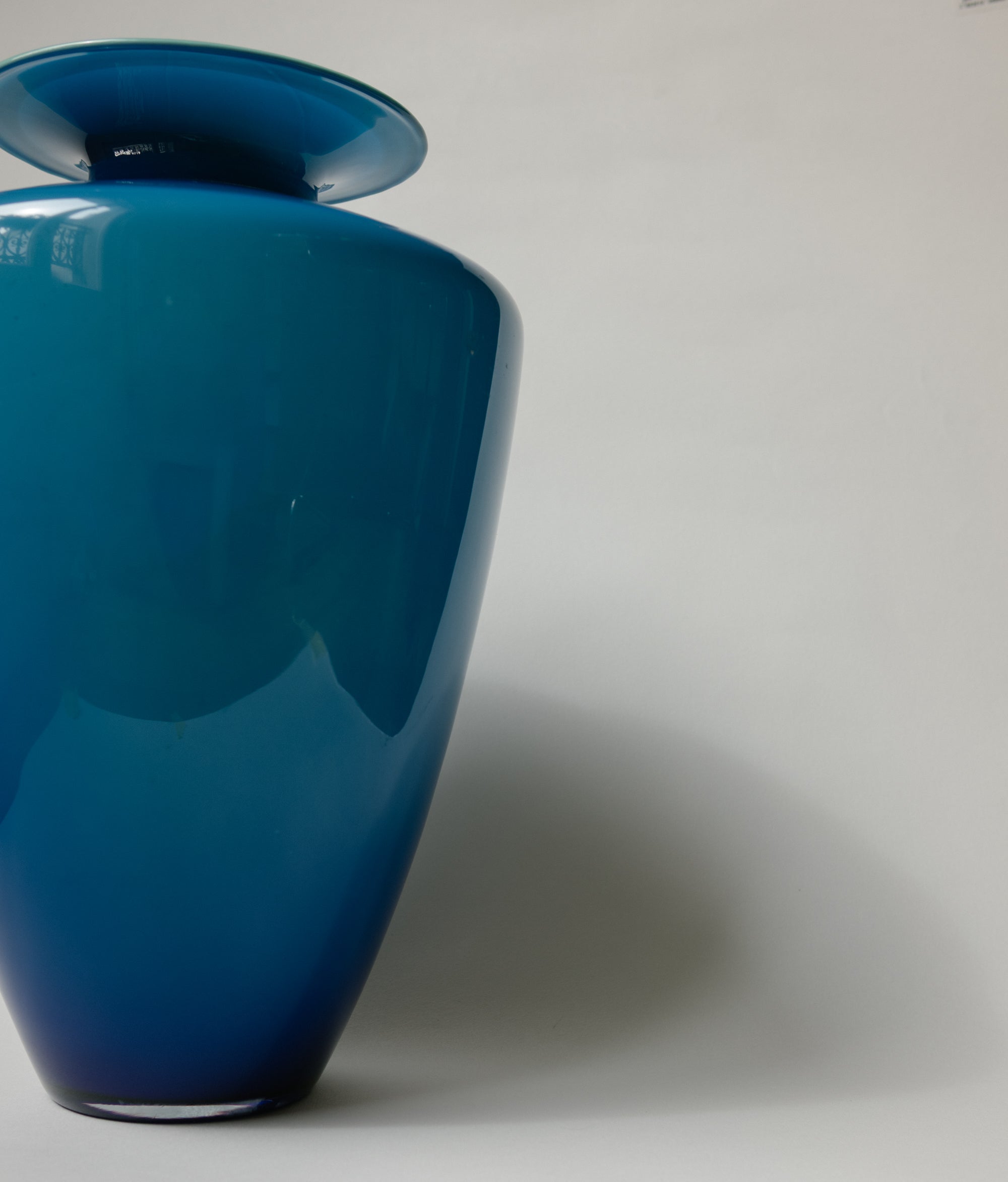 Cà dei Vetrai Large 36cm Incamiciato Murano Glass Vase - Venice - c. 1960s — side angle