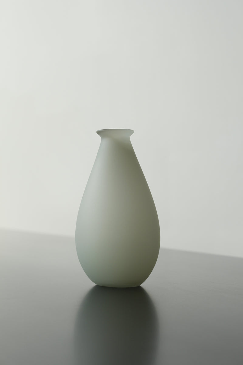 Small Vase in Elephant by Verre d'Onge | The Oblist